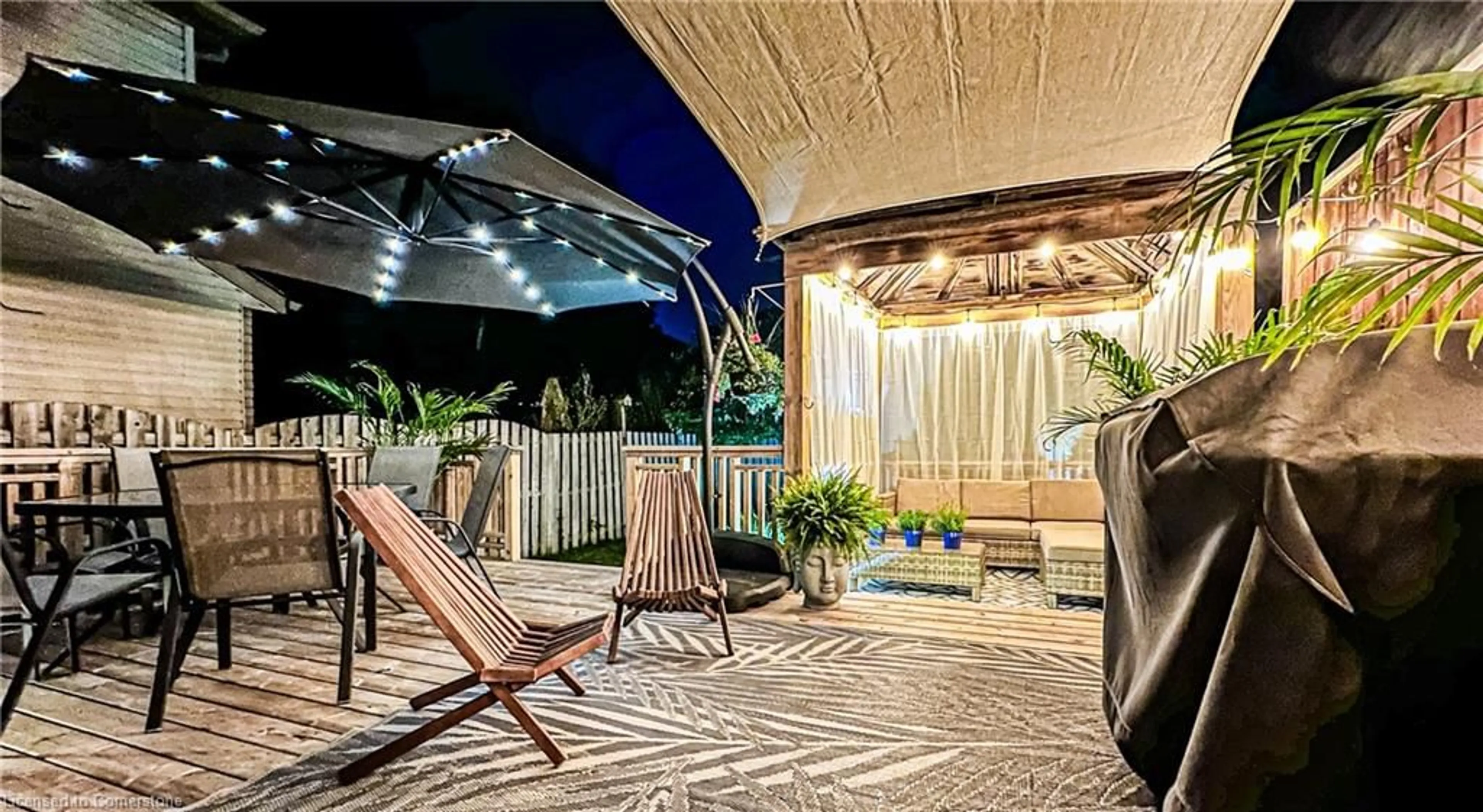 Patio, street for 381 University Downs Cres, Waterloo Ontario N2K 4B1