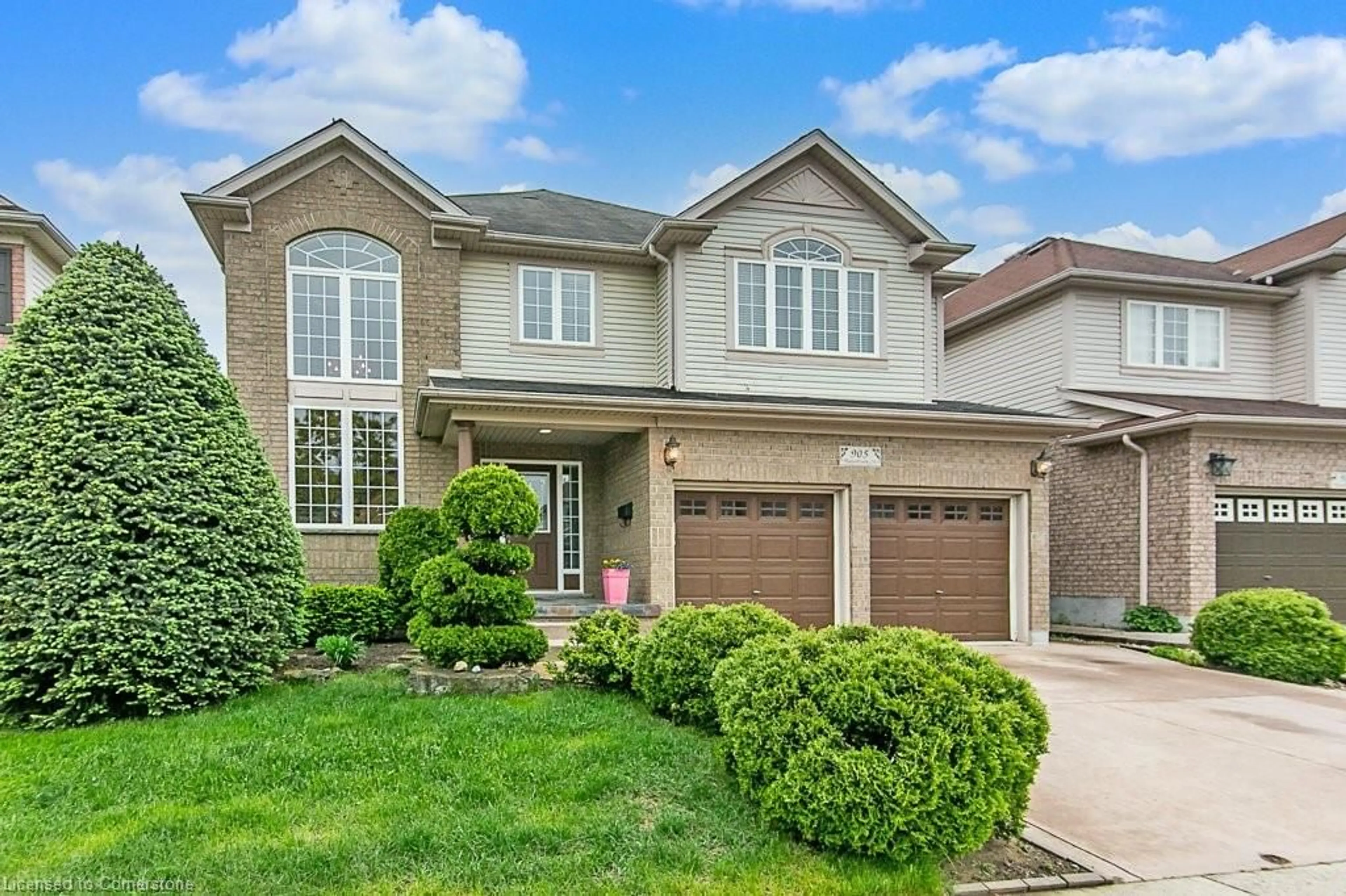 Home with brick exterior material, street for 905 Manorbrook Crt, Kitchener Ontario N2P 2Y2
