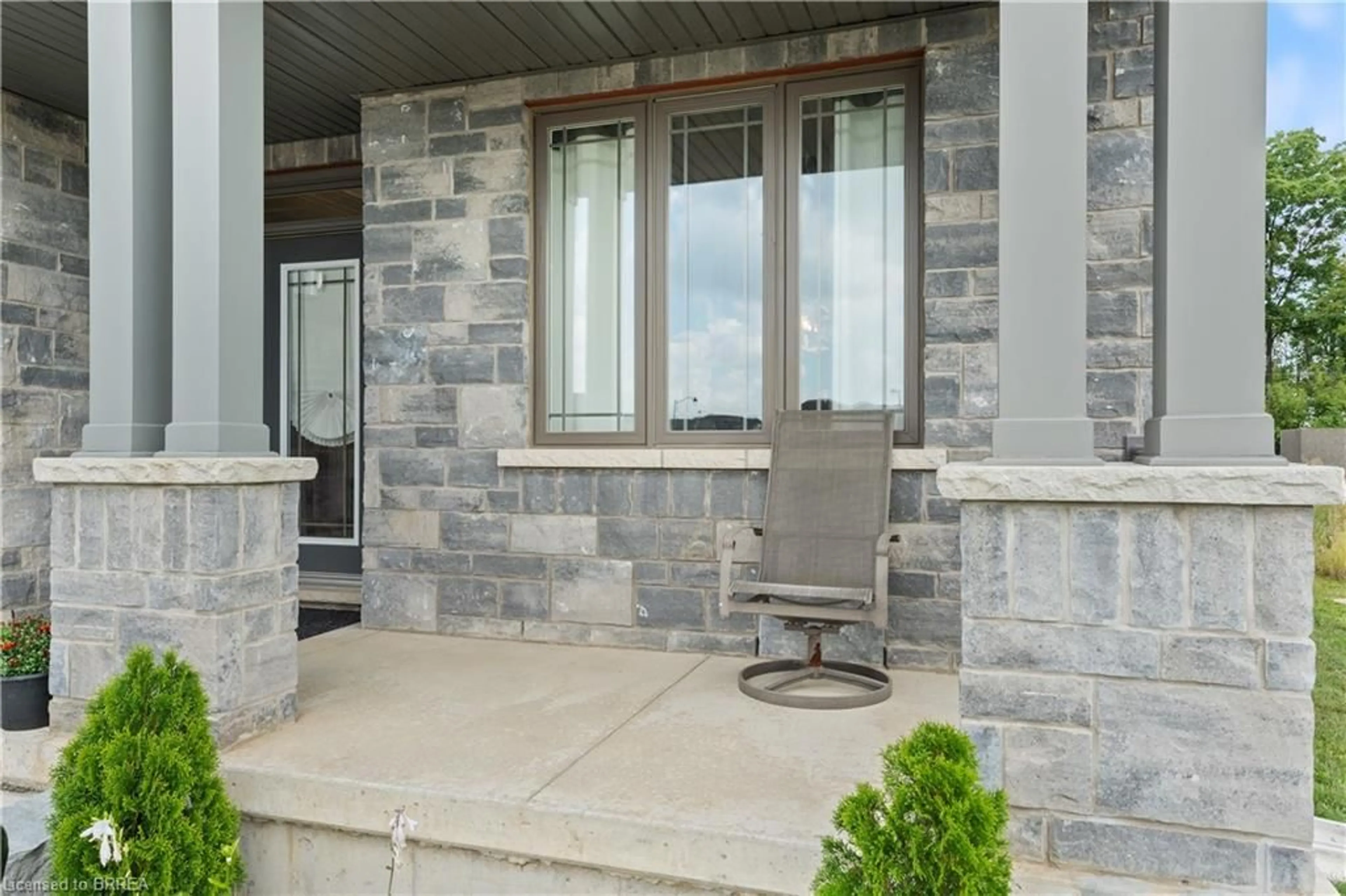 Patio, unknown for 8 Lorne Card Dr, Paris Ontario N3L 0H8