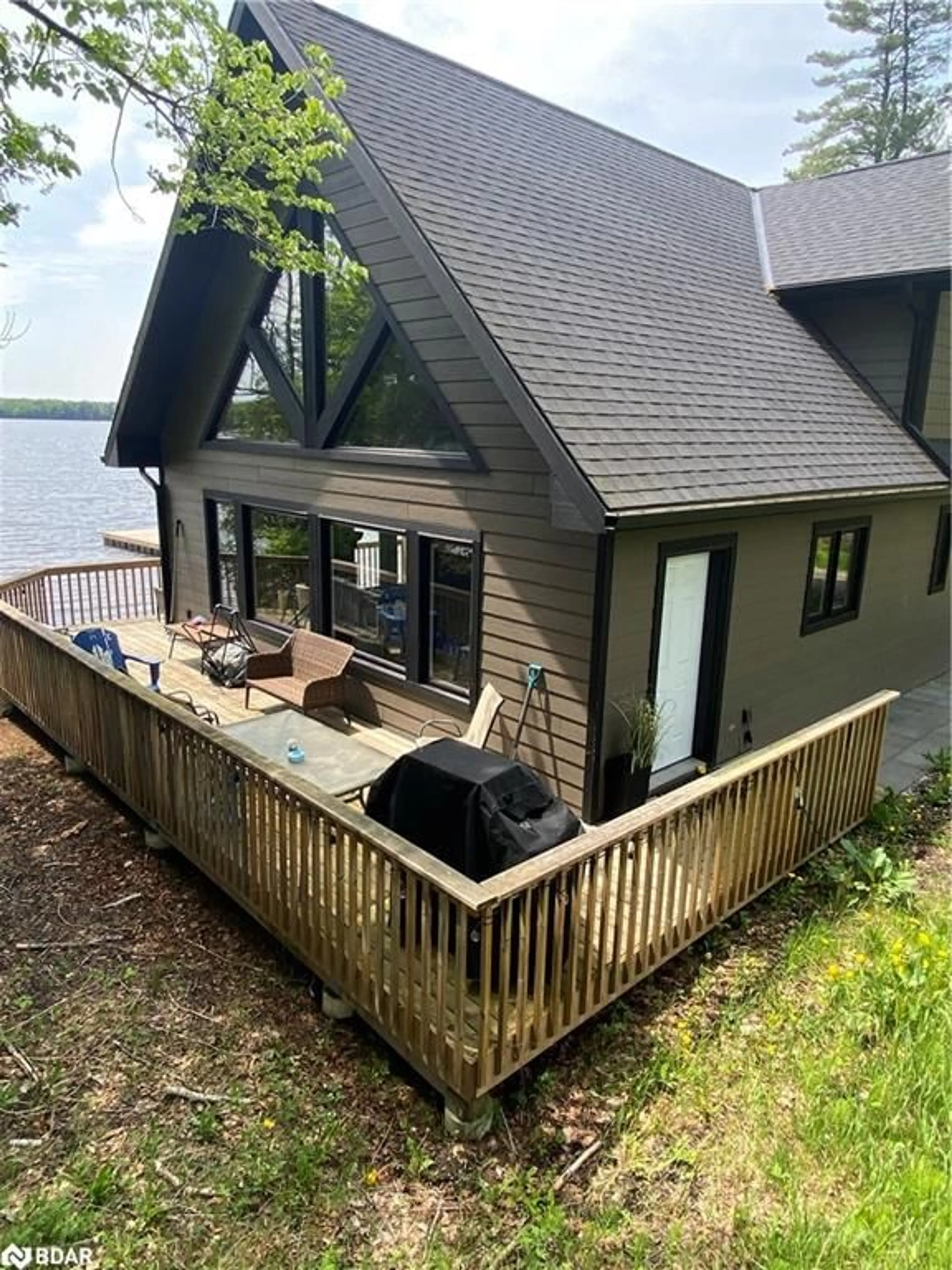 Home with vinyl exterior material, water/lake/river/ocean view for 449 Star Lake Rd Rd, Seguin Ontario P2A 2W8