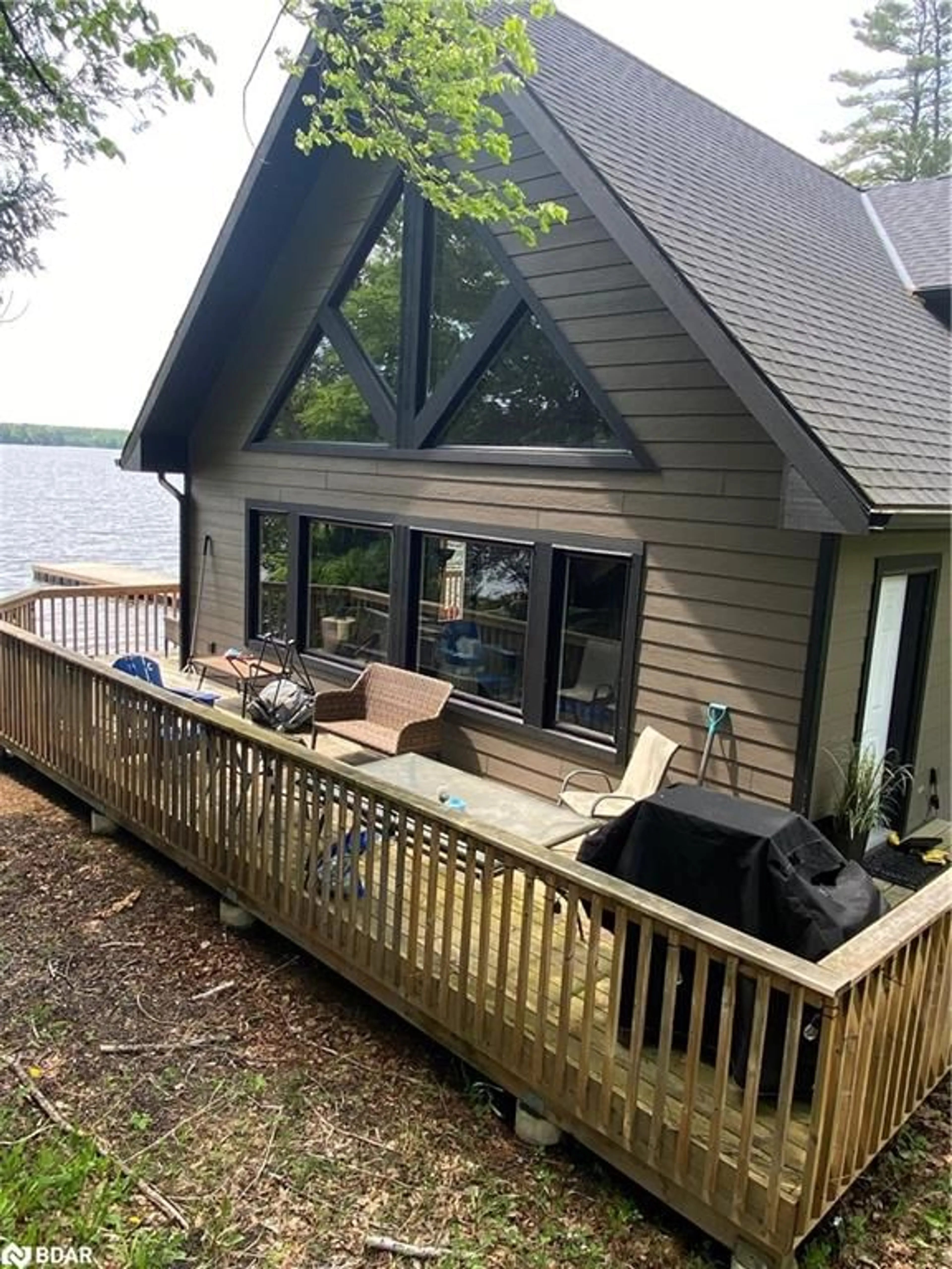 Home with vinyl exterior material, water/lake/river/ocean view for 449 Star Lake Rd Rd, Seguin Ontario P2A 2W8