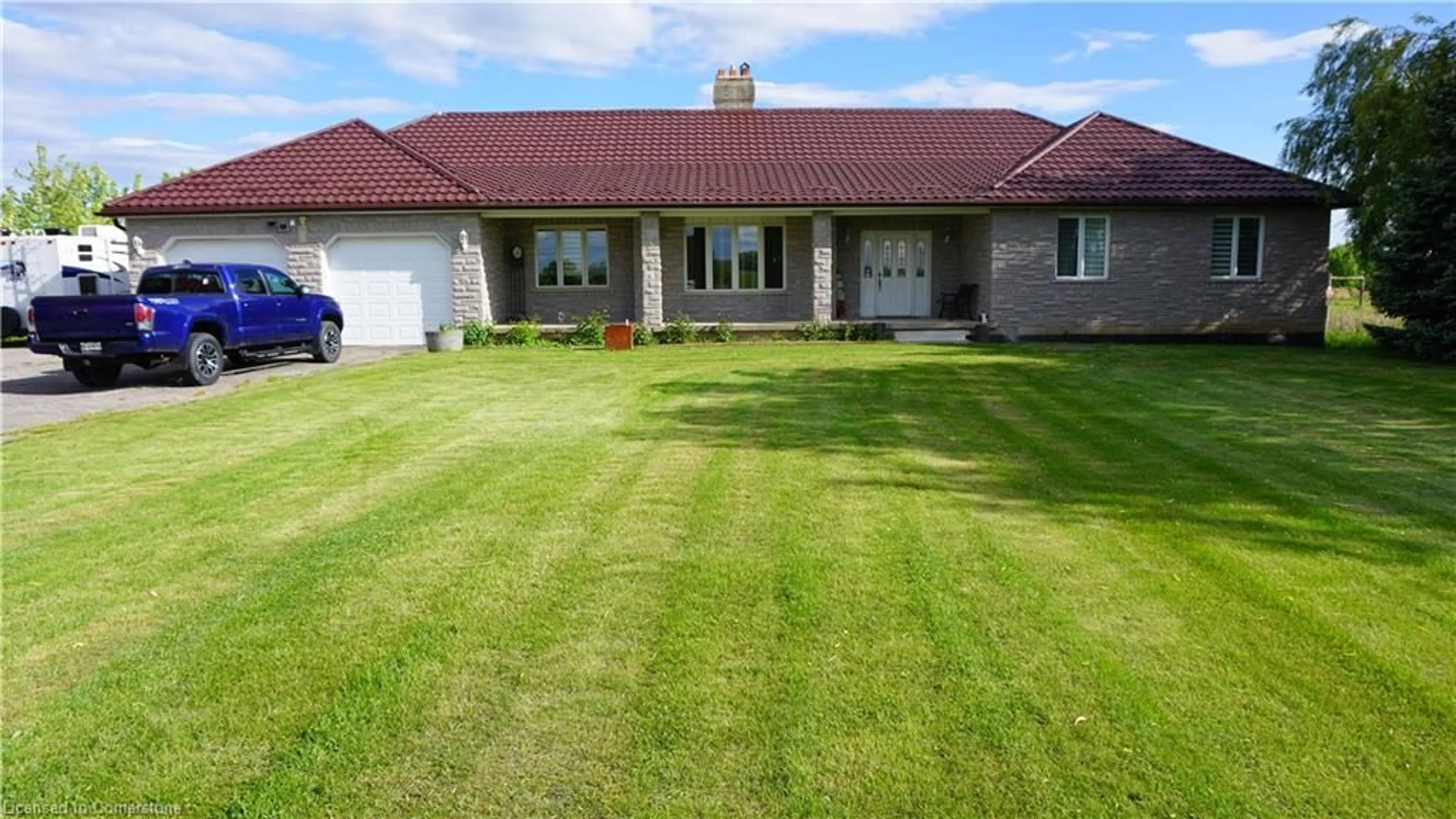A pic from outside/outdoor area/front of a property/back of a property/a pic from drone, building for 3088 Haldimand 9 Rd, York Ontario N0A 1R0