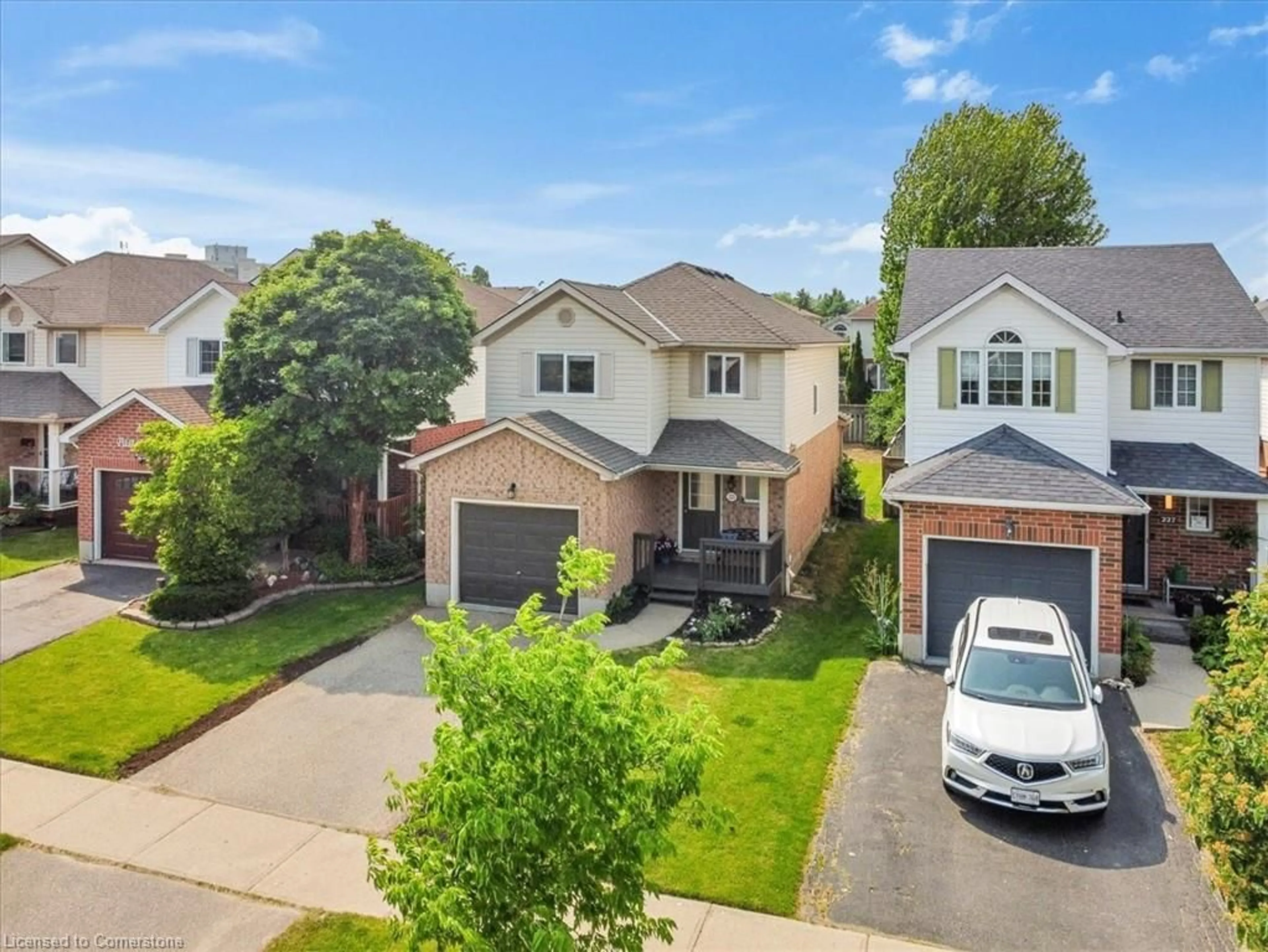A pic from outside/outdoor area/front of a property/back of a property/a pic from drone, street for 225 Pastern Trail, Waterloo Ontario N2K 3X4