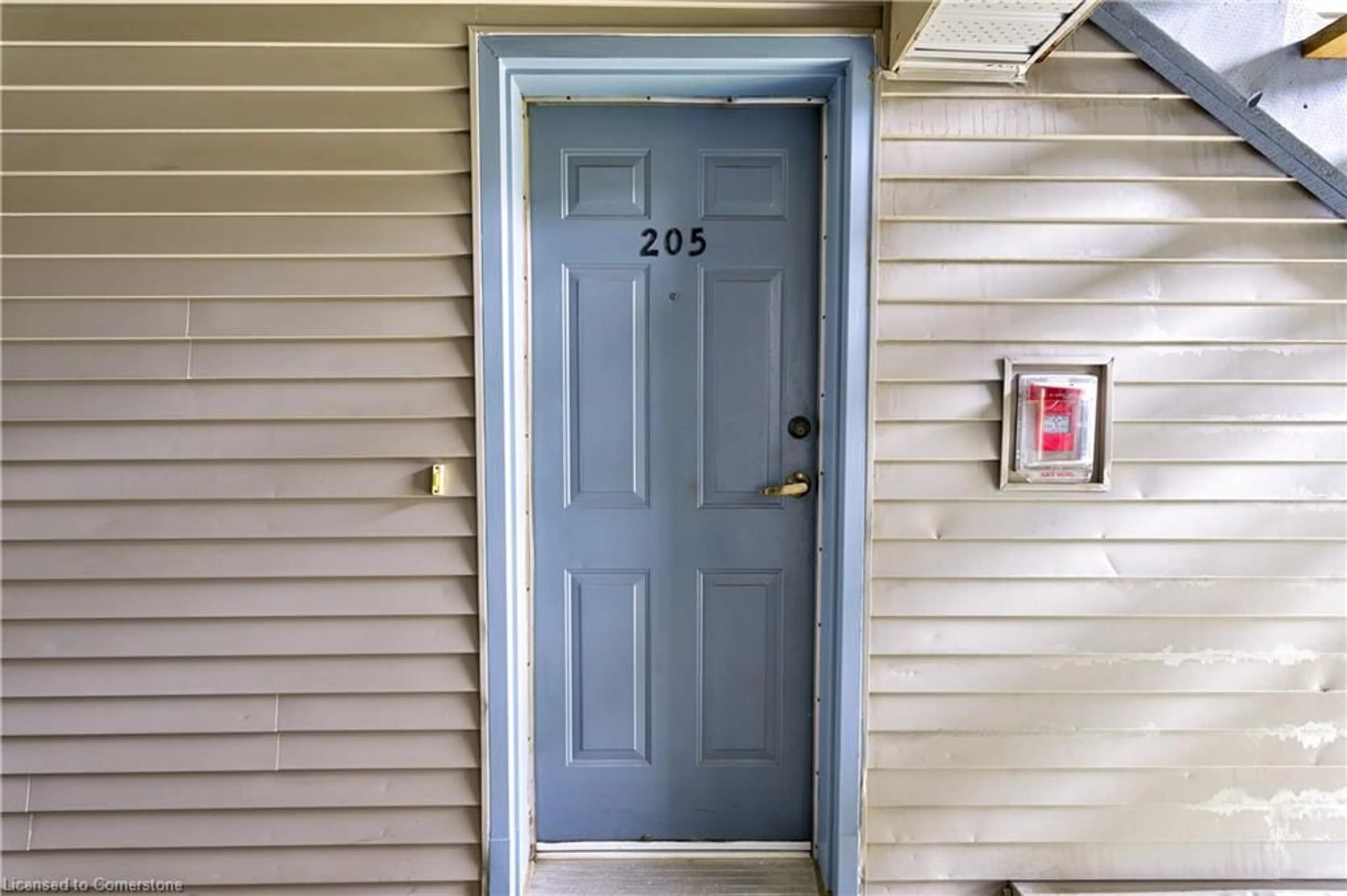 Indoor entryway for 2010 Cleaver Ave #205, Burlington Ontario L7M 4C1