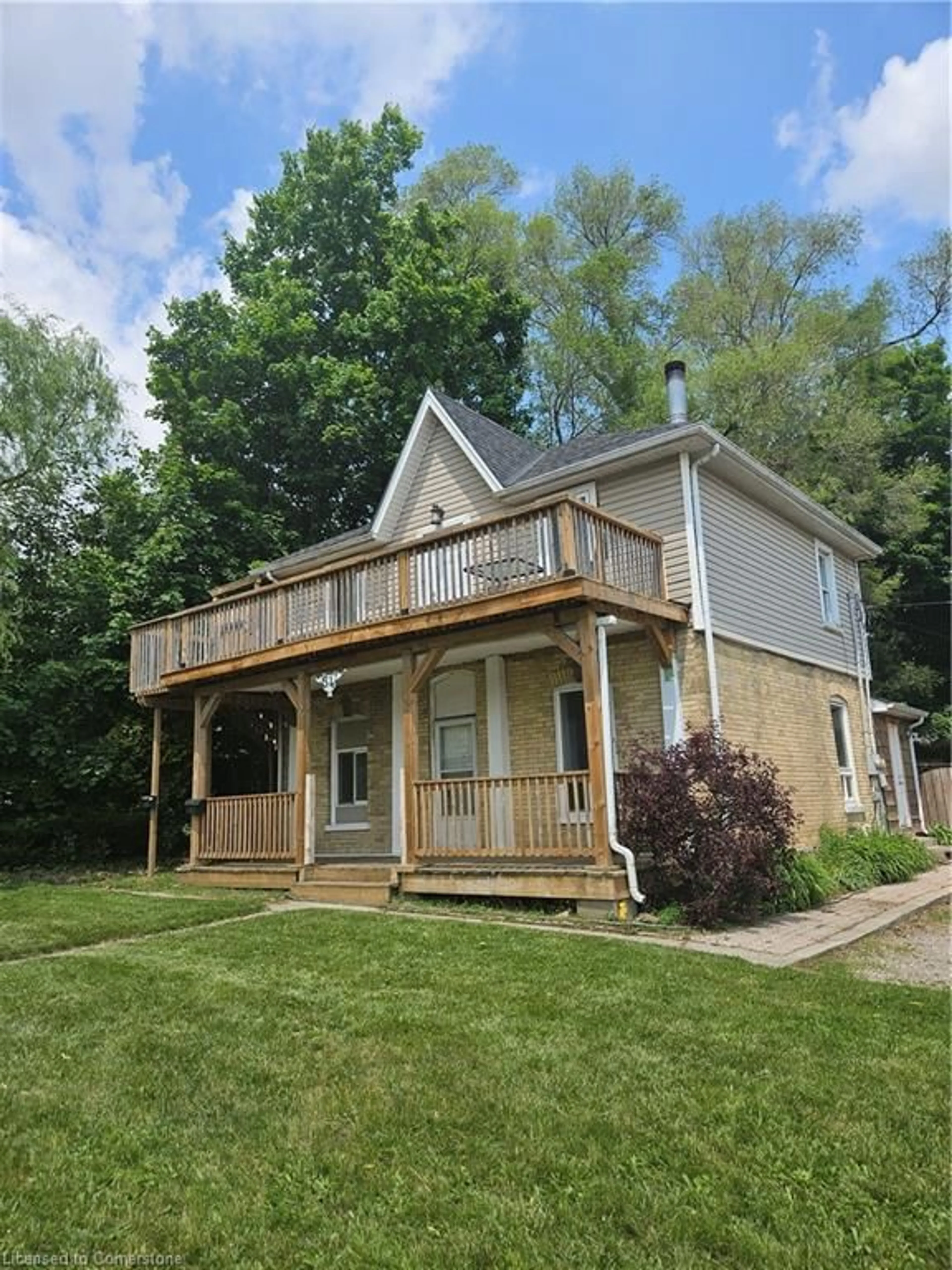 Home with vinyl exterior material, building for 94 Cedar St, Cambridge Ontario N1S 1V9