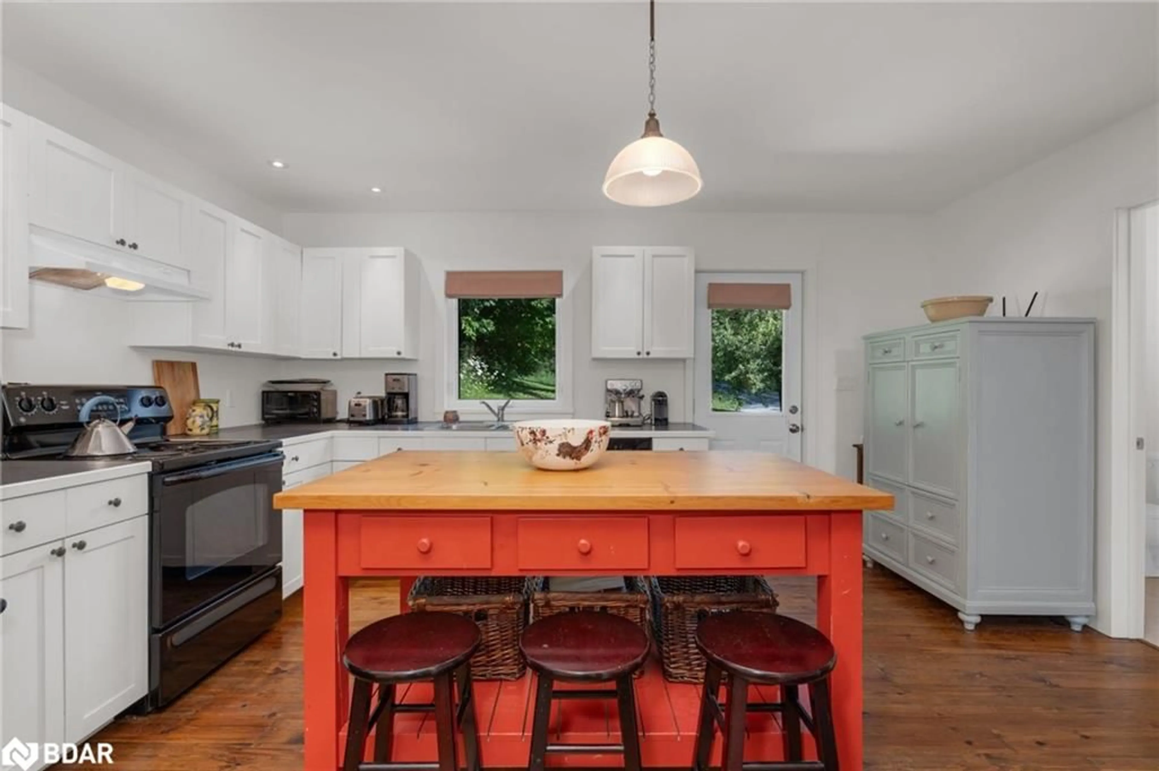 Open concept kitchen, unknown for 8930 County 9, Dunedin Ontario L0M 1G0