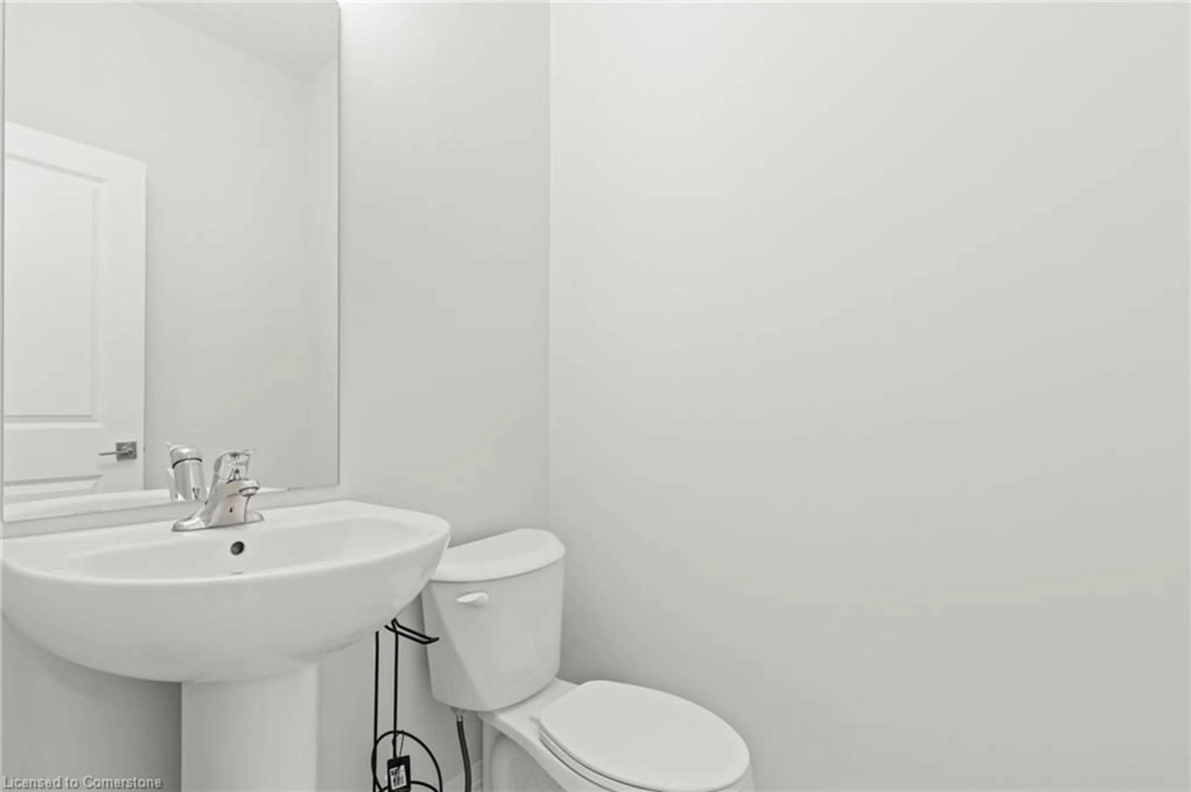 Standard bathroom, unknown for 103 Acacia Rd, Fonthill Ontario L0S 1E1