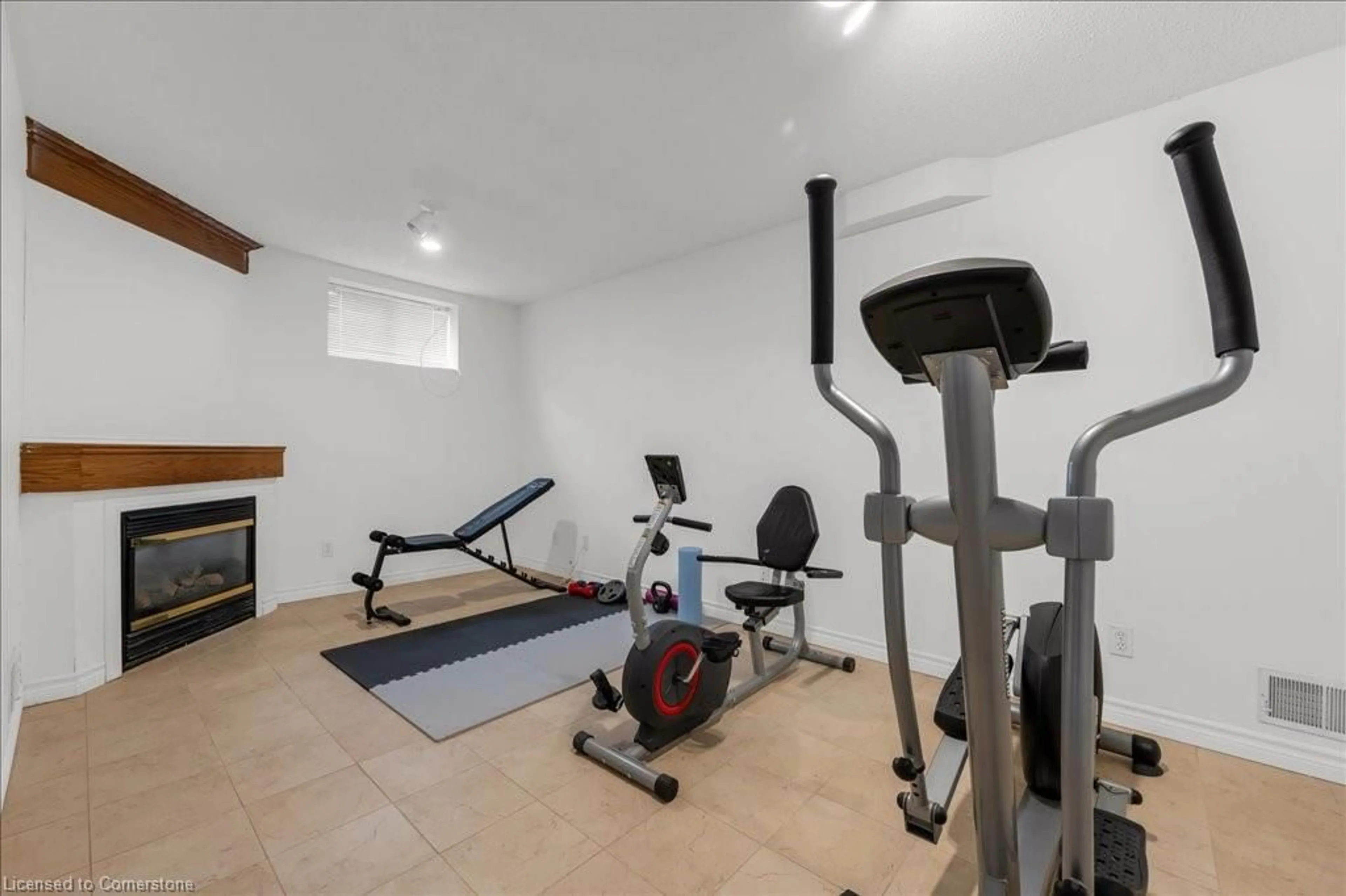 Gym or fitness room for 230 Blackhorne Dr #14, Kitchener Ontario N2E 1Z4