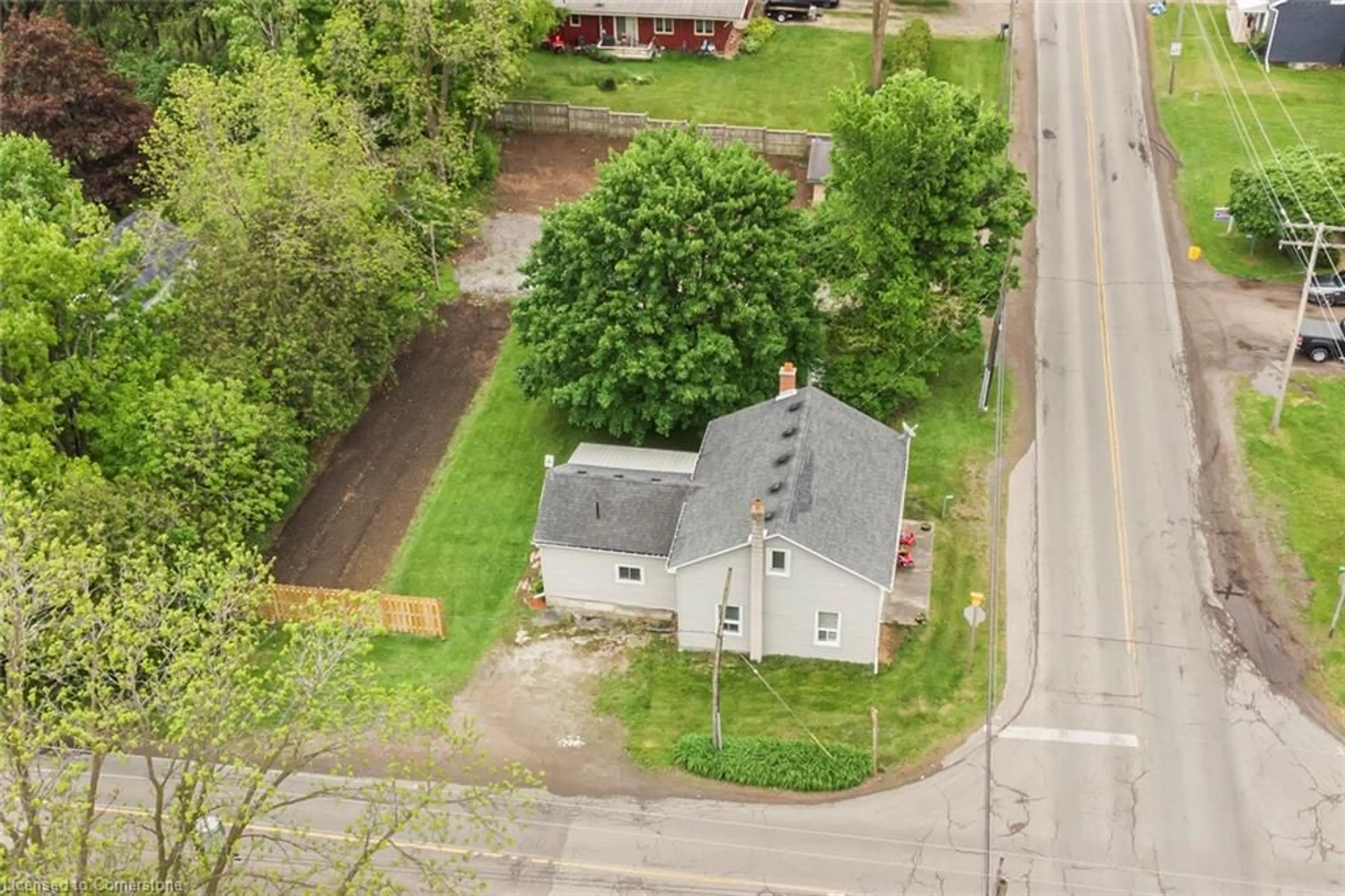 A pic from outside/outdoor area/front of a property/back of a property/a pic from drone, street for 1548 Brock Rd, Flamborough Ontario L9H 5E4
