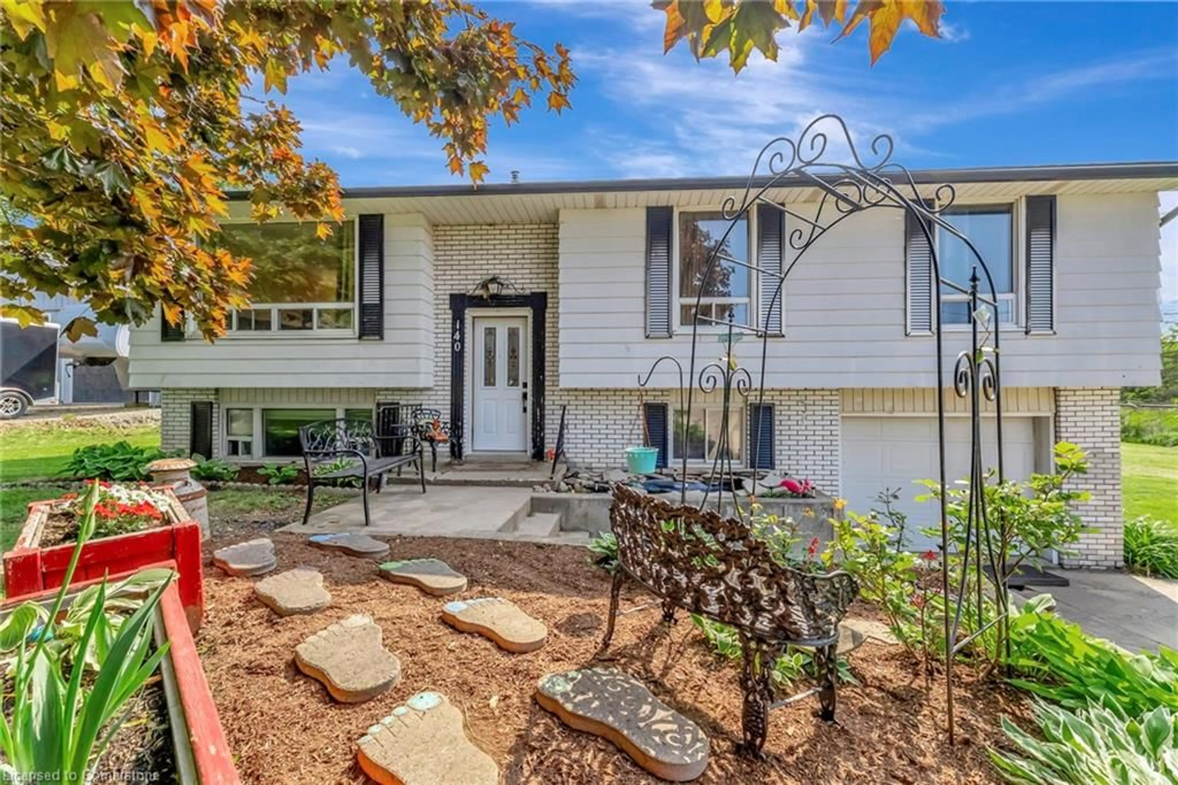 Home with vinyl exterior material, street for 140 Lynden Rd, Lynden Ontario L0R 1T0