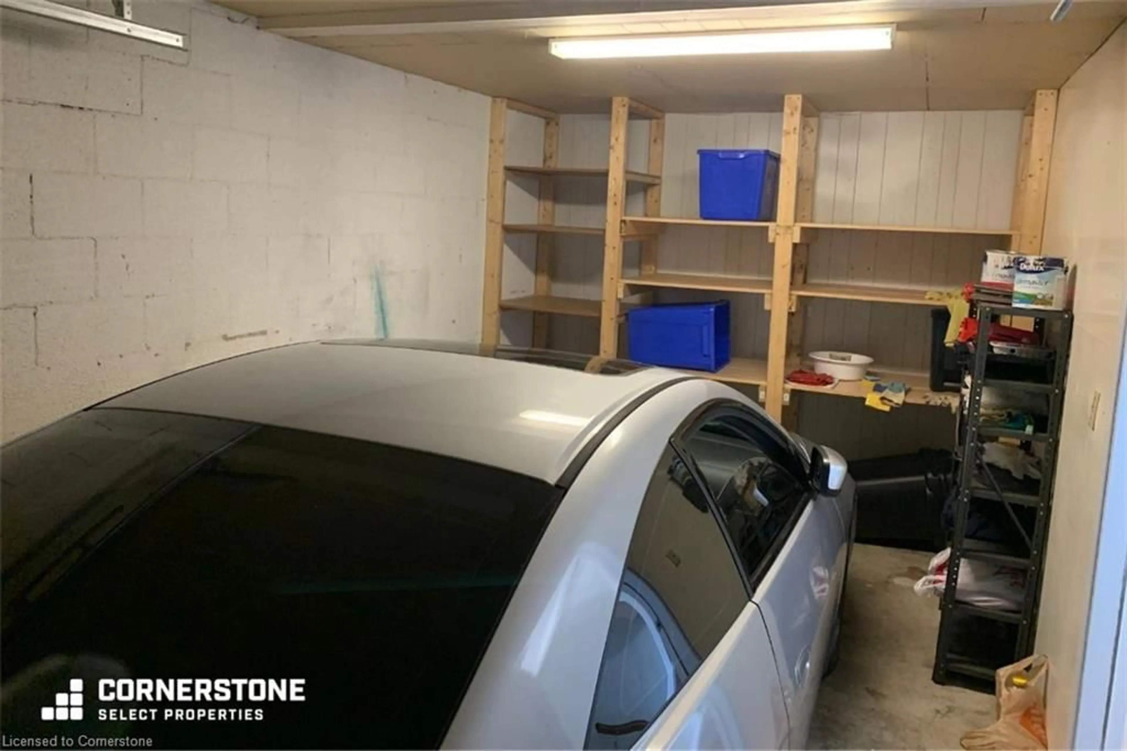 Indoor garage for 40 Summercrest Dr #3, Hamilton Ontario L8K 6M5