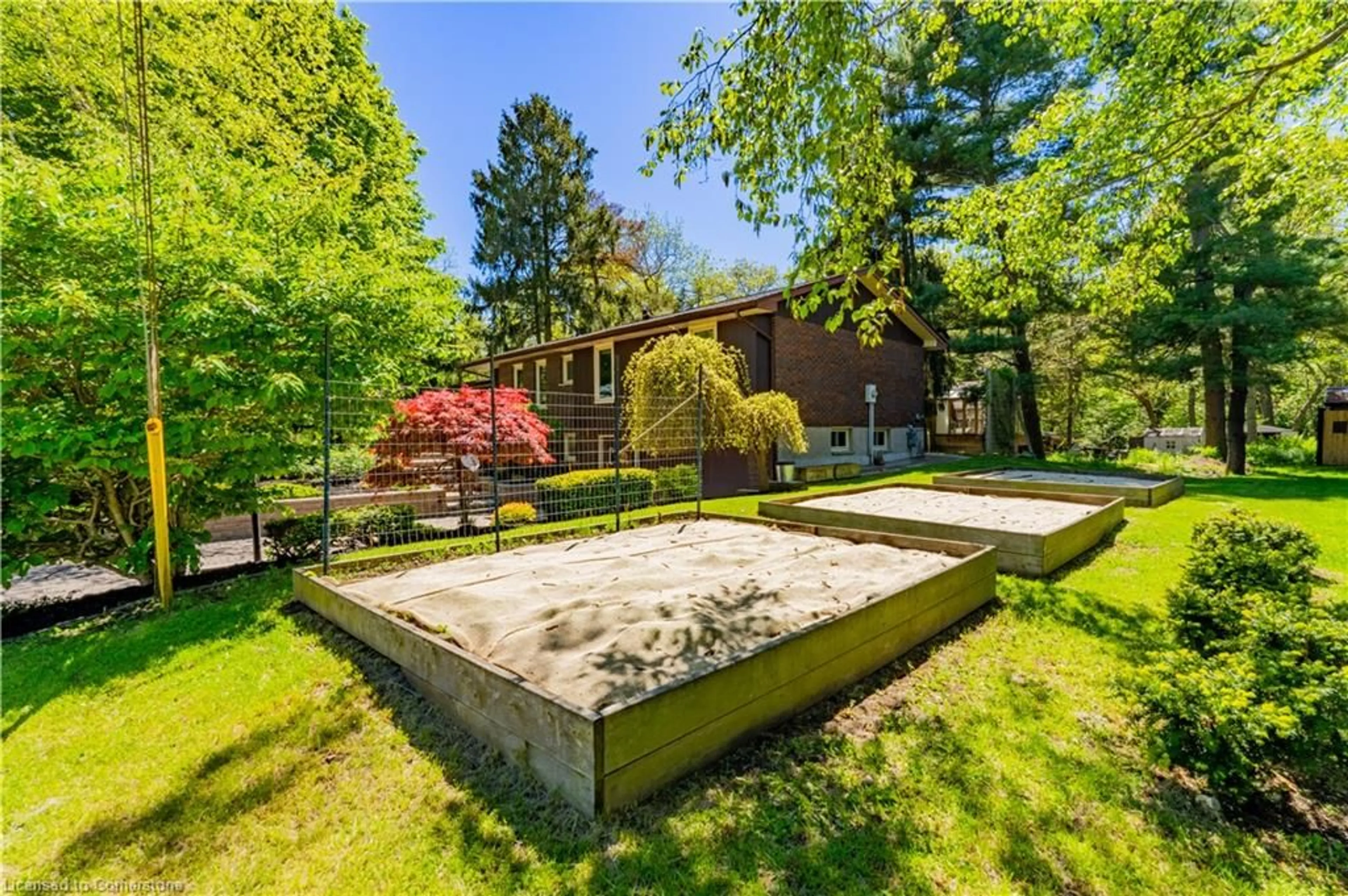 Patio, unknown for 4 Cedar St, Port Colborne Ontario L3K 2T9