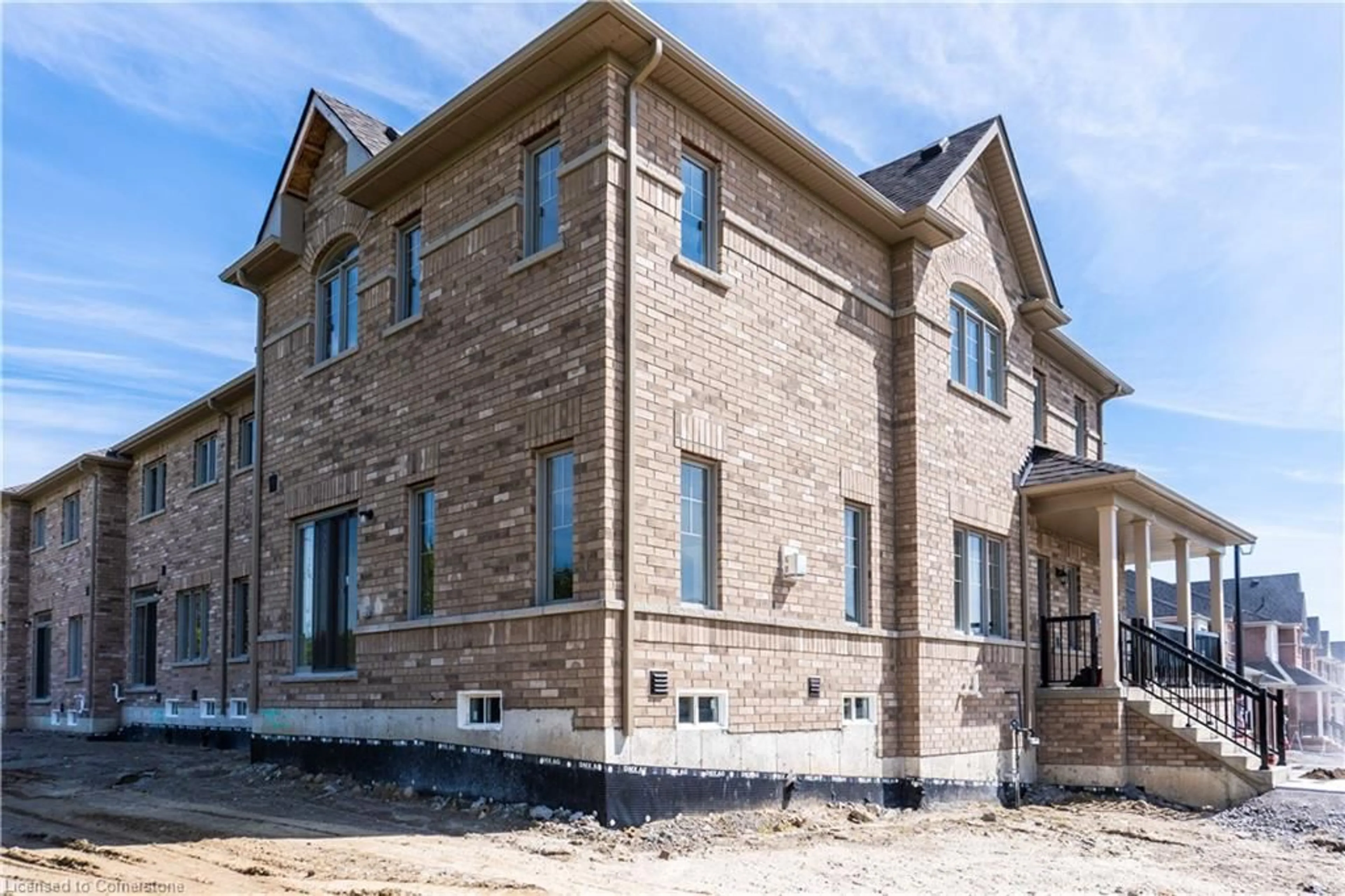 Home with brick exterior material, building for 154 North Garden Blvd, Scugog Ontario L9L 1C2
