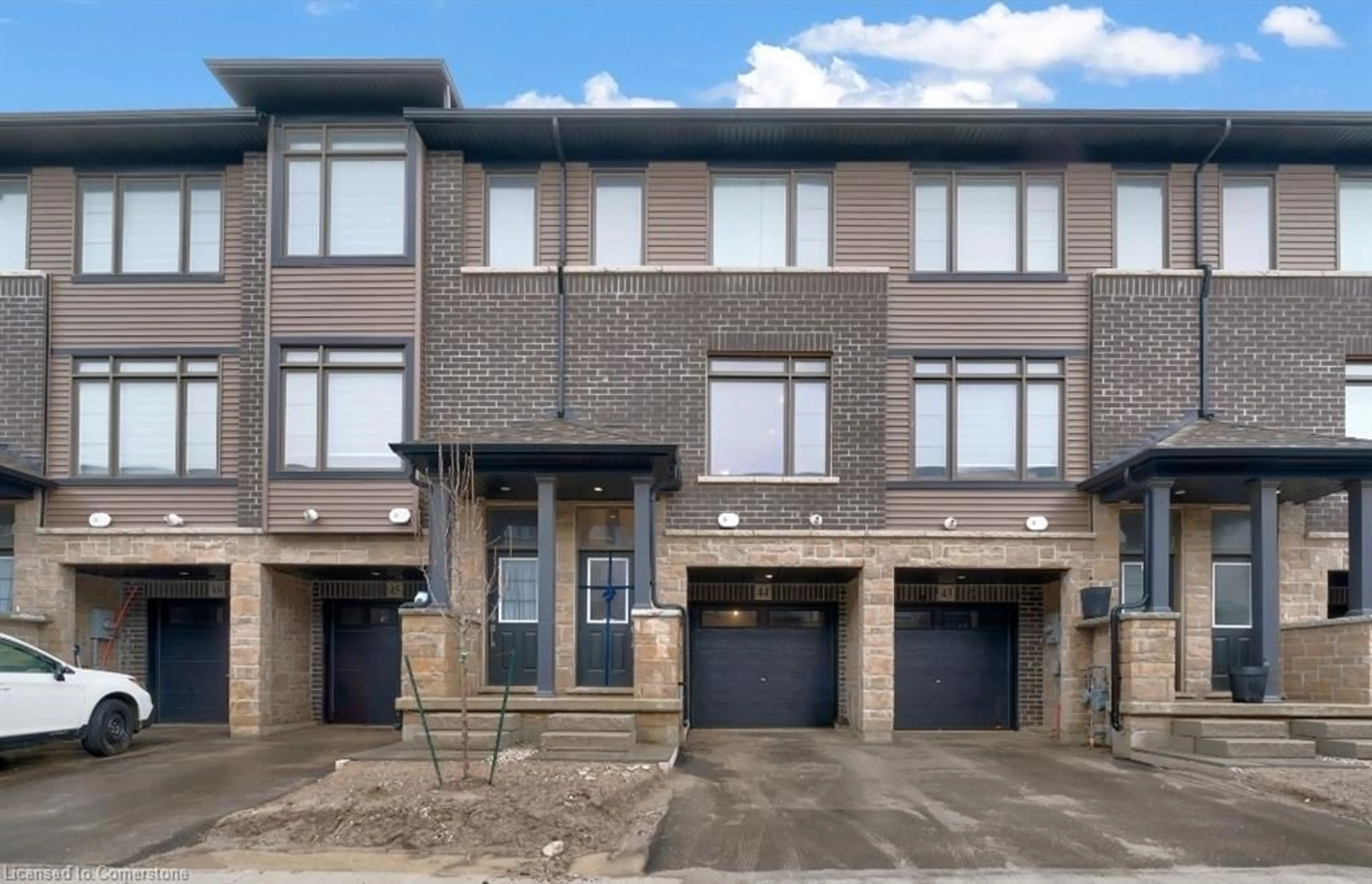 Home with brick exterior material, street for 120 Court Dr #44, Paris Ontario N3L 0N2