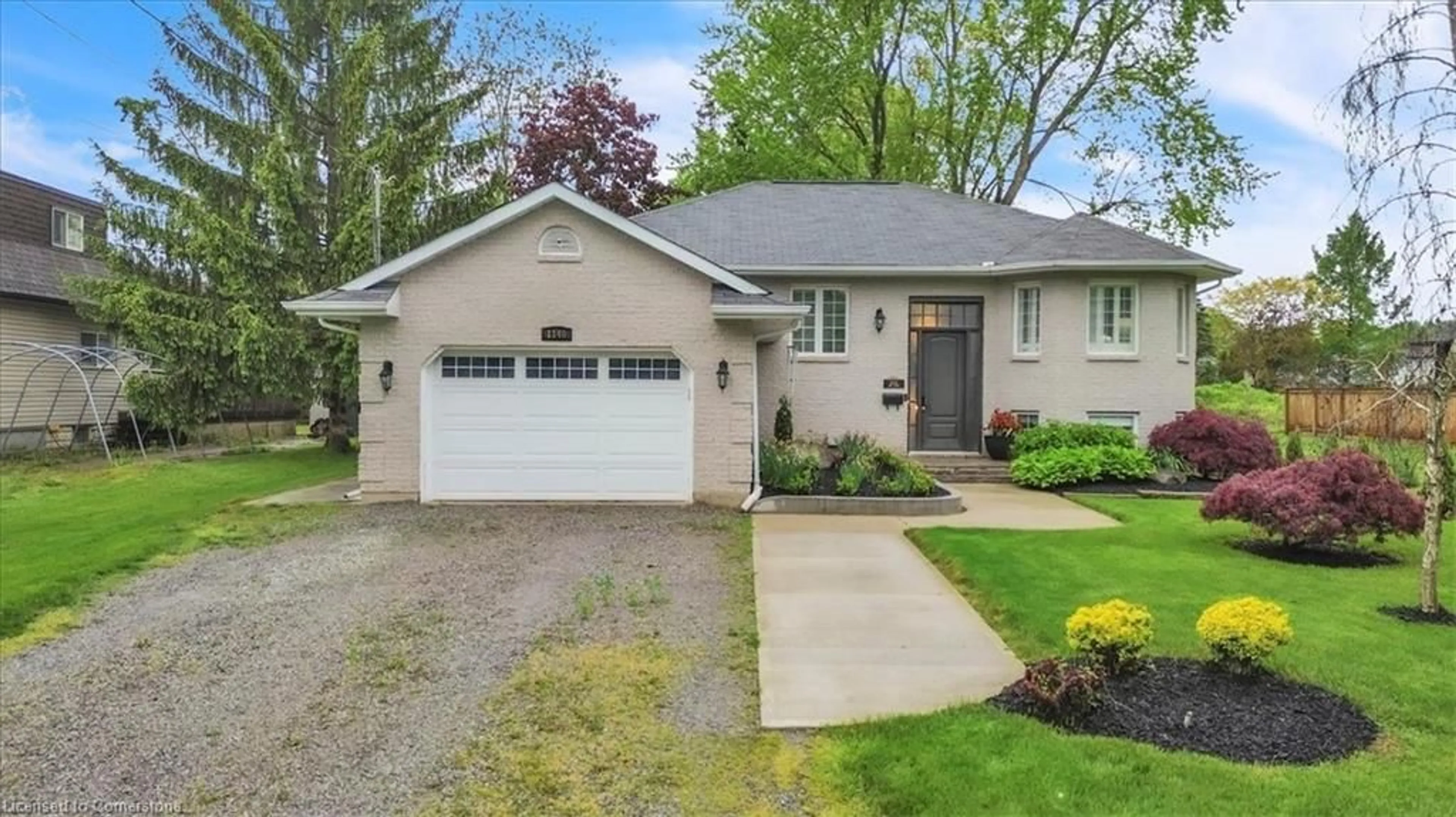 Home with brick exterior material, street for 1146 Line Ave, Niagara Falls Ontario L0S 1E4