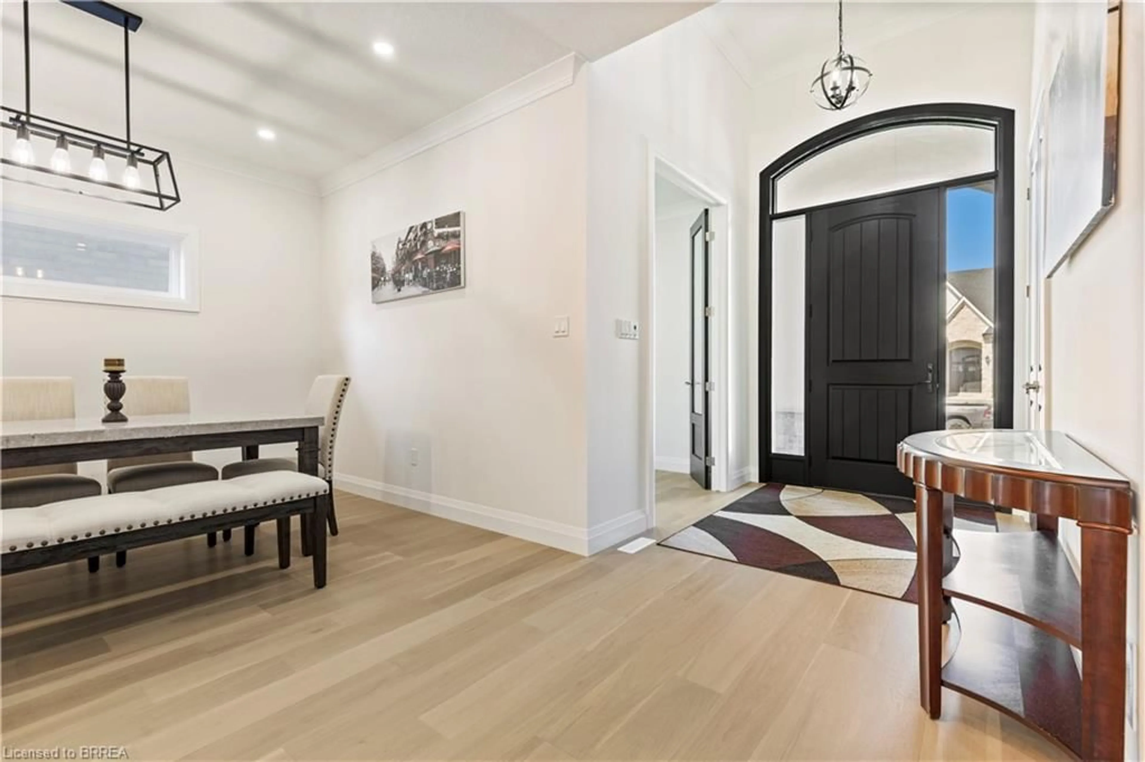 Indoor entryway for 4099 Sugarmaple Cross, London Ontario N6P 0H6