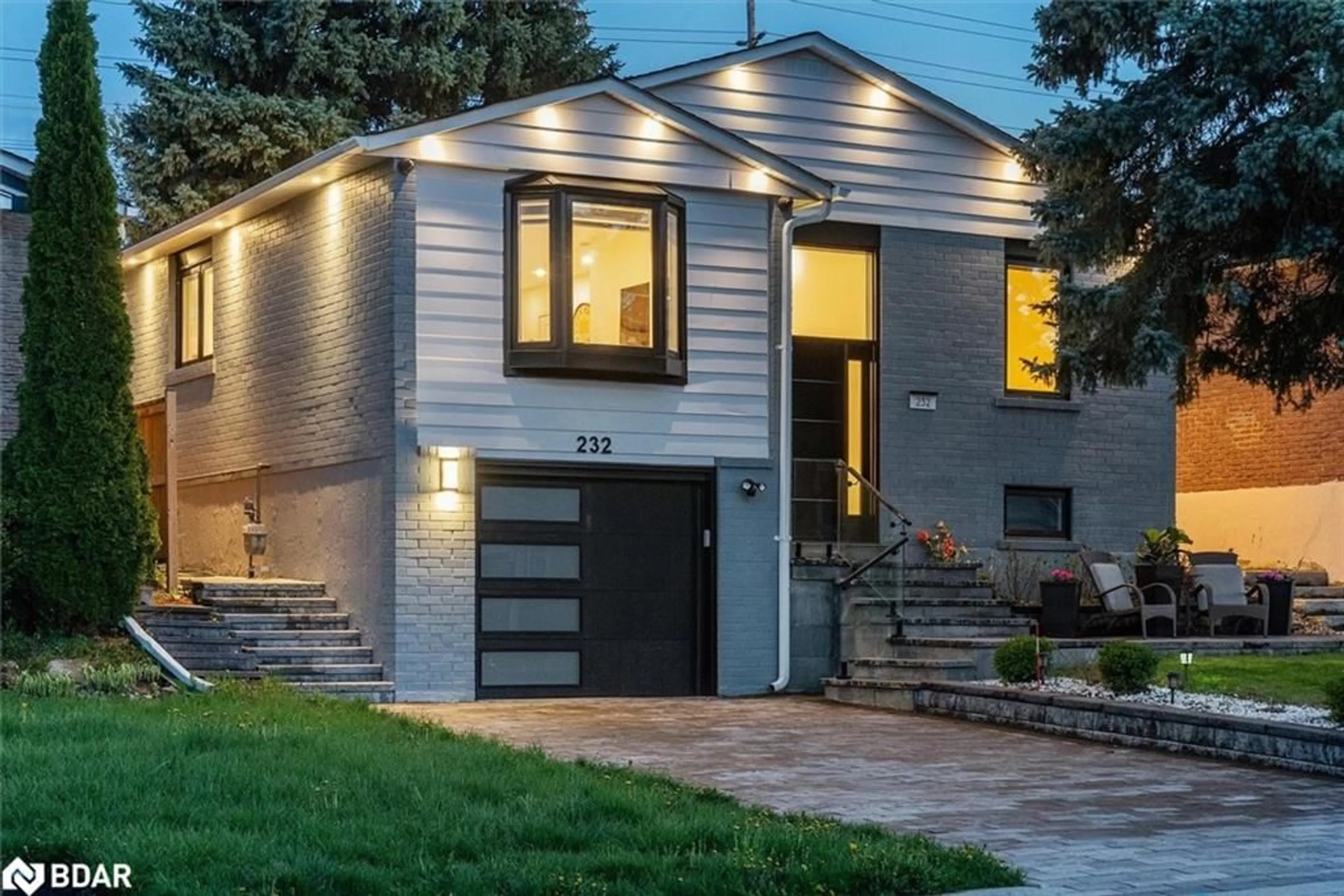 Home with brick exterior material, street for 232 Currey Cres, Newmarket Ontario L3Y 5M9