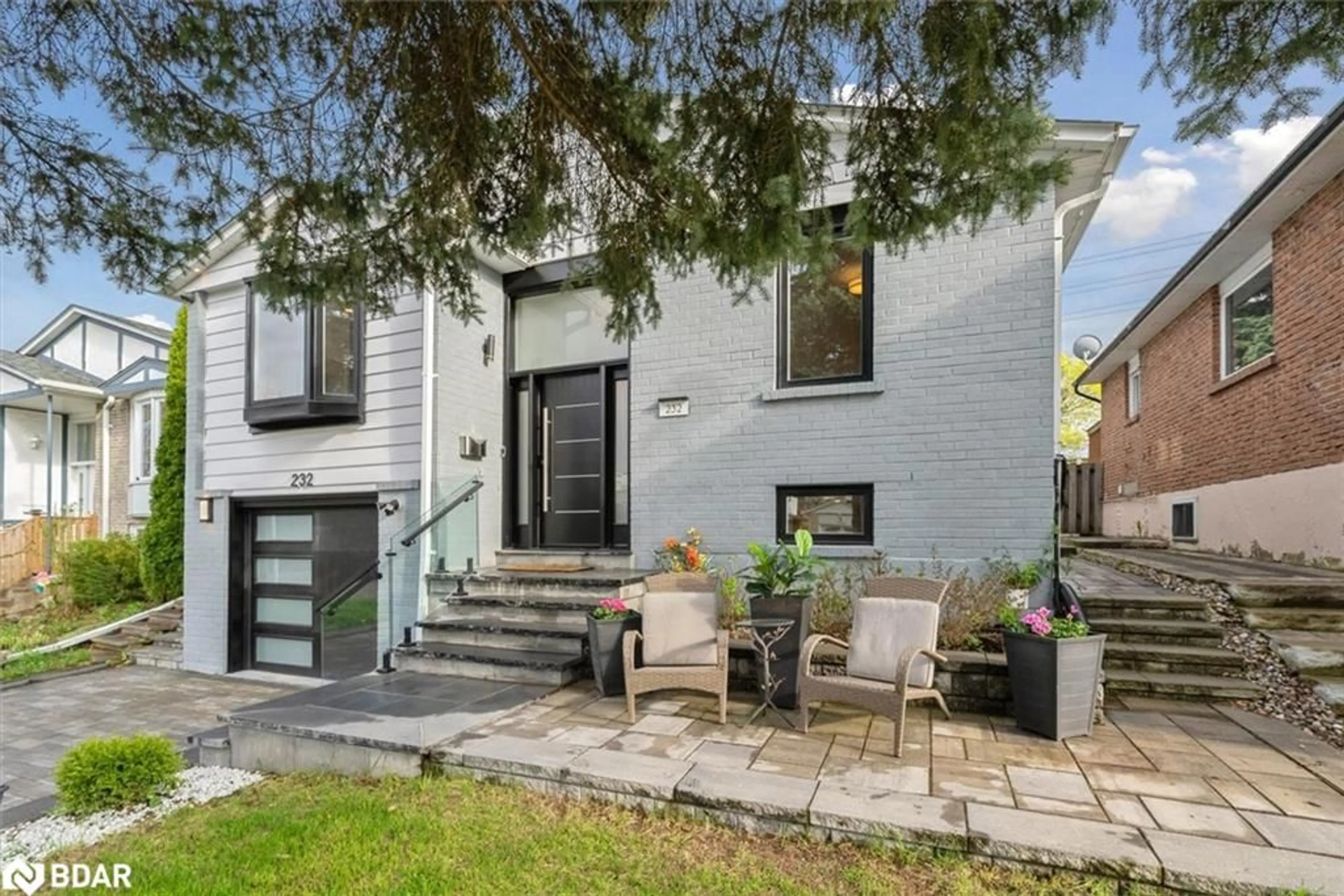 Home with brick exterior material, street for 232 Currey Cres, Newmarket Ontario L3Y 5M9