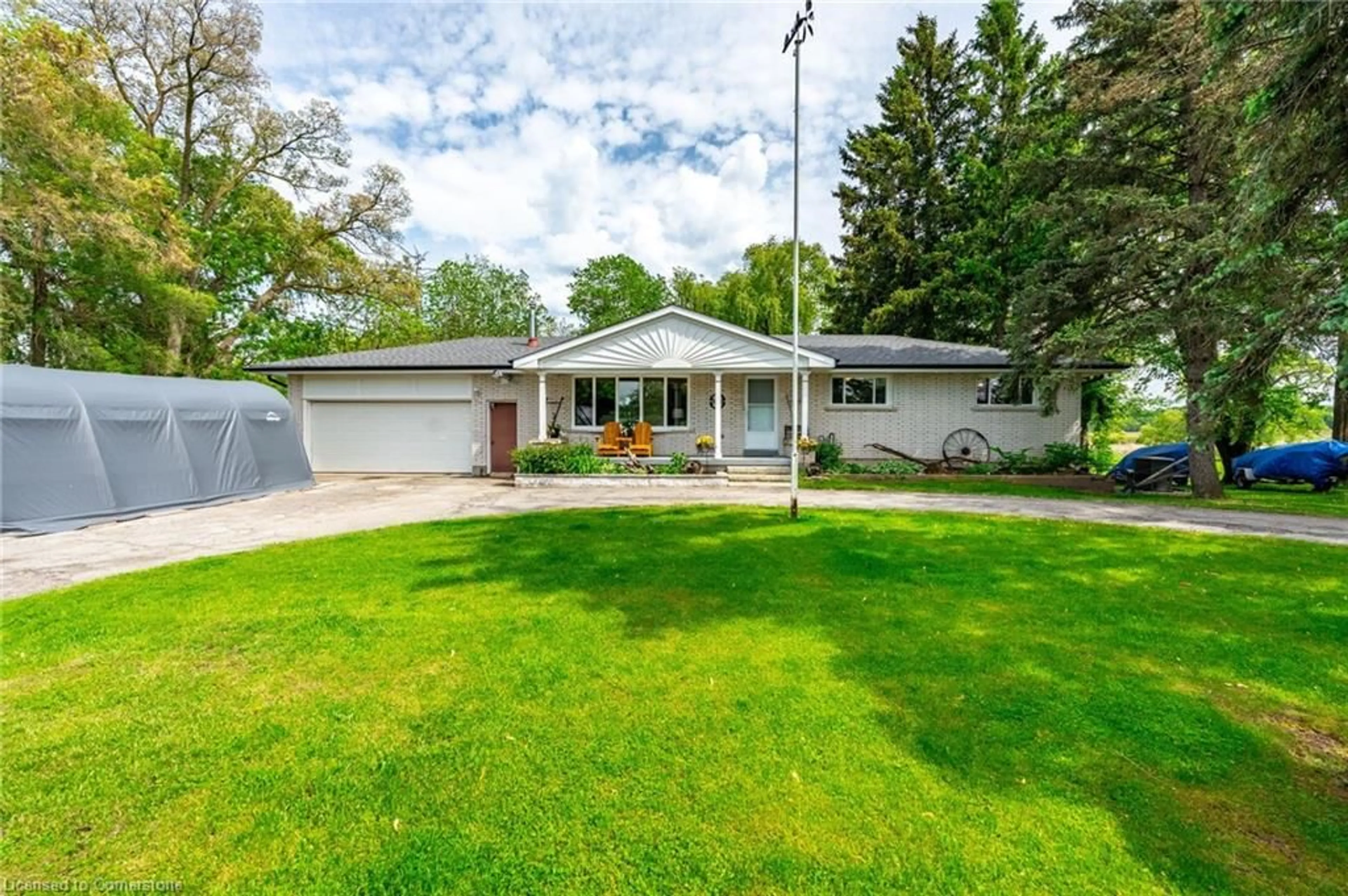 Home with vinyl exterior material, street for 2718 No 8 Side Rd, Burlington Ontario L7P 0E6