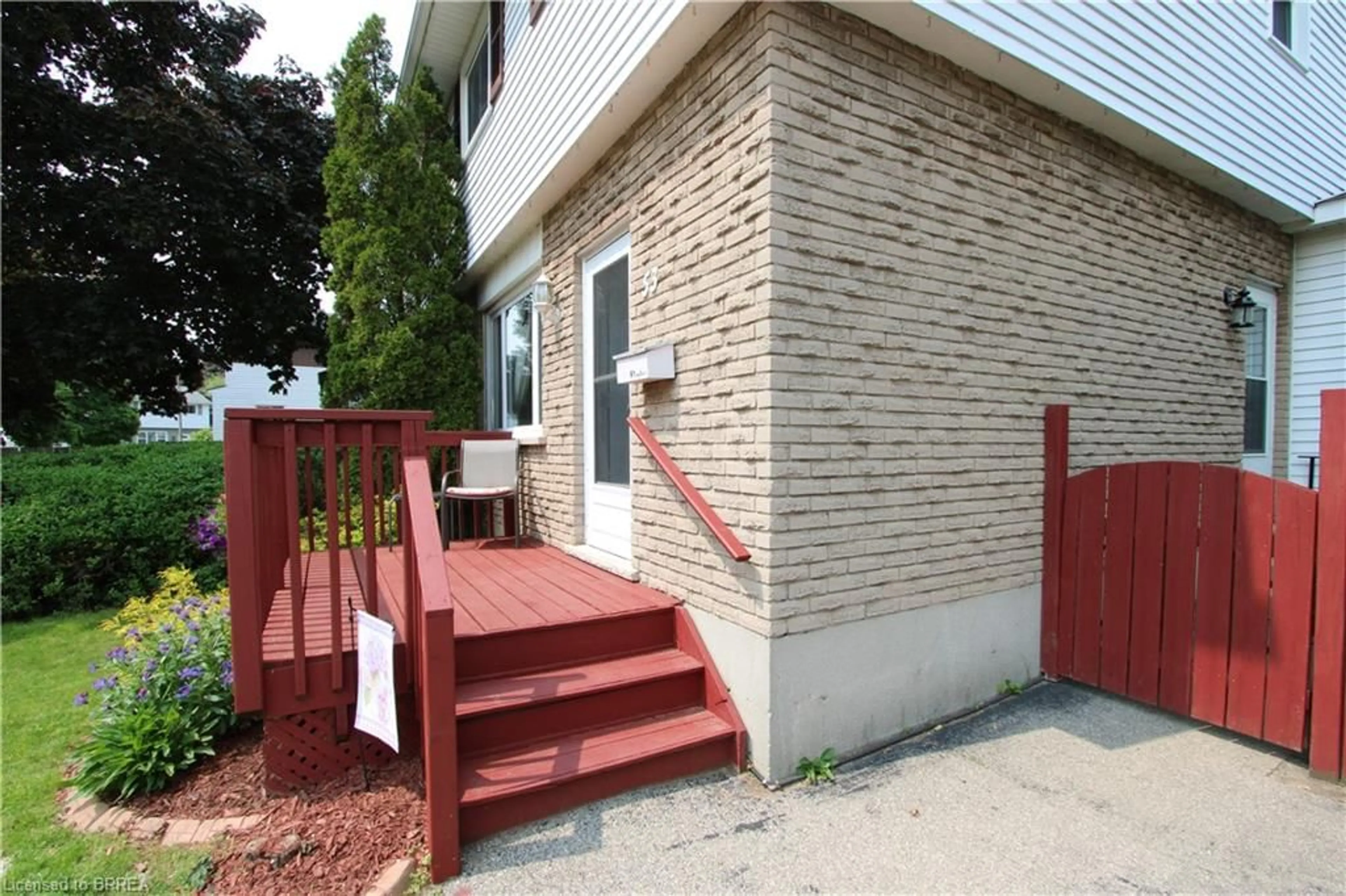 Unknown for 53 Debby Cres, Brantford Ontario N3R 7A4