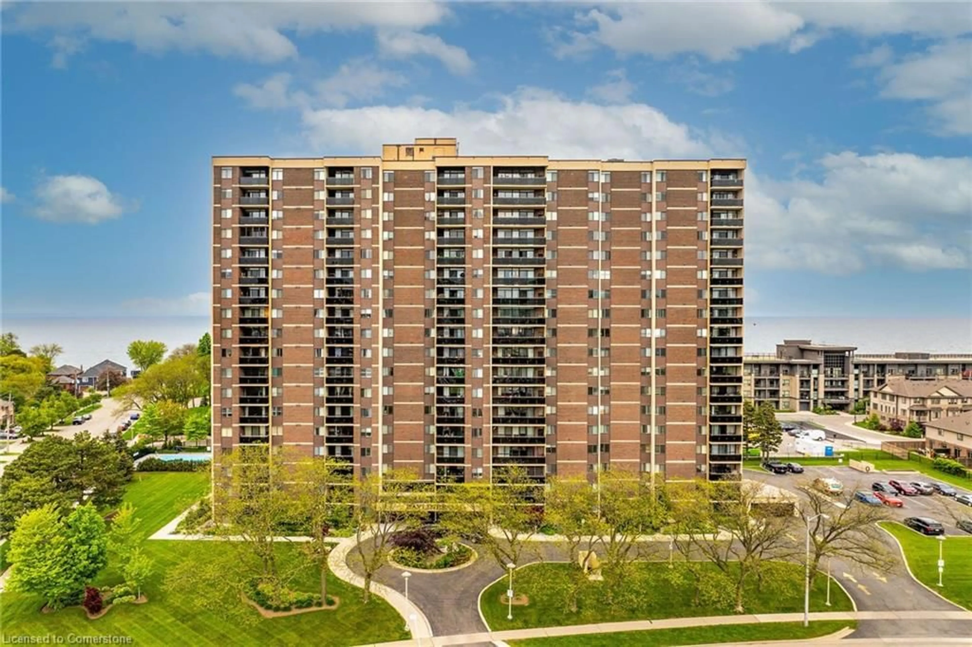A pic from outside/outdoor area/front of a property/back of a property/a pic from drone, building for 301 Frances Ave #1409, Stoney Creek Ontario L8E 3W6