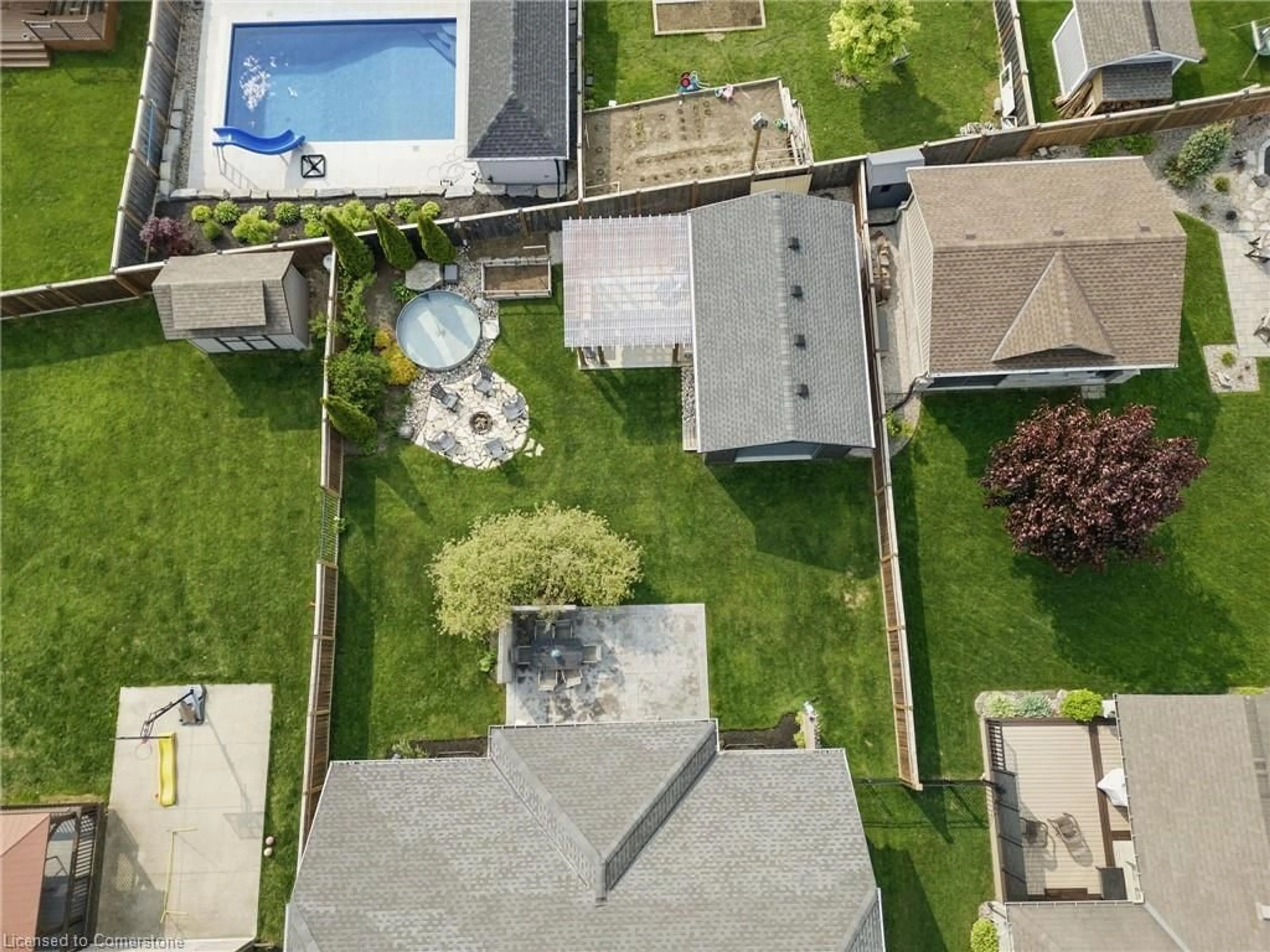 A pic from outside/outdoor area/front of a property/back of a property/a pic from drone, street for 855 Wood Dr, Listowel Ontario N4W 0B7