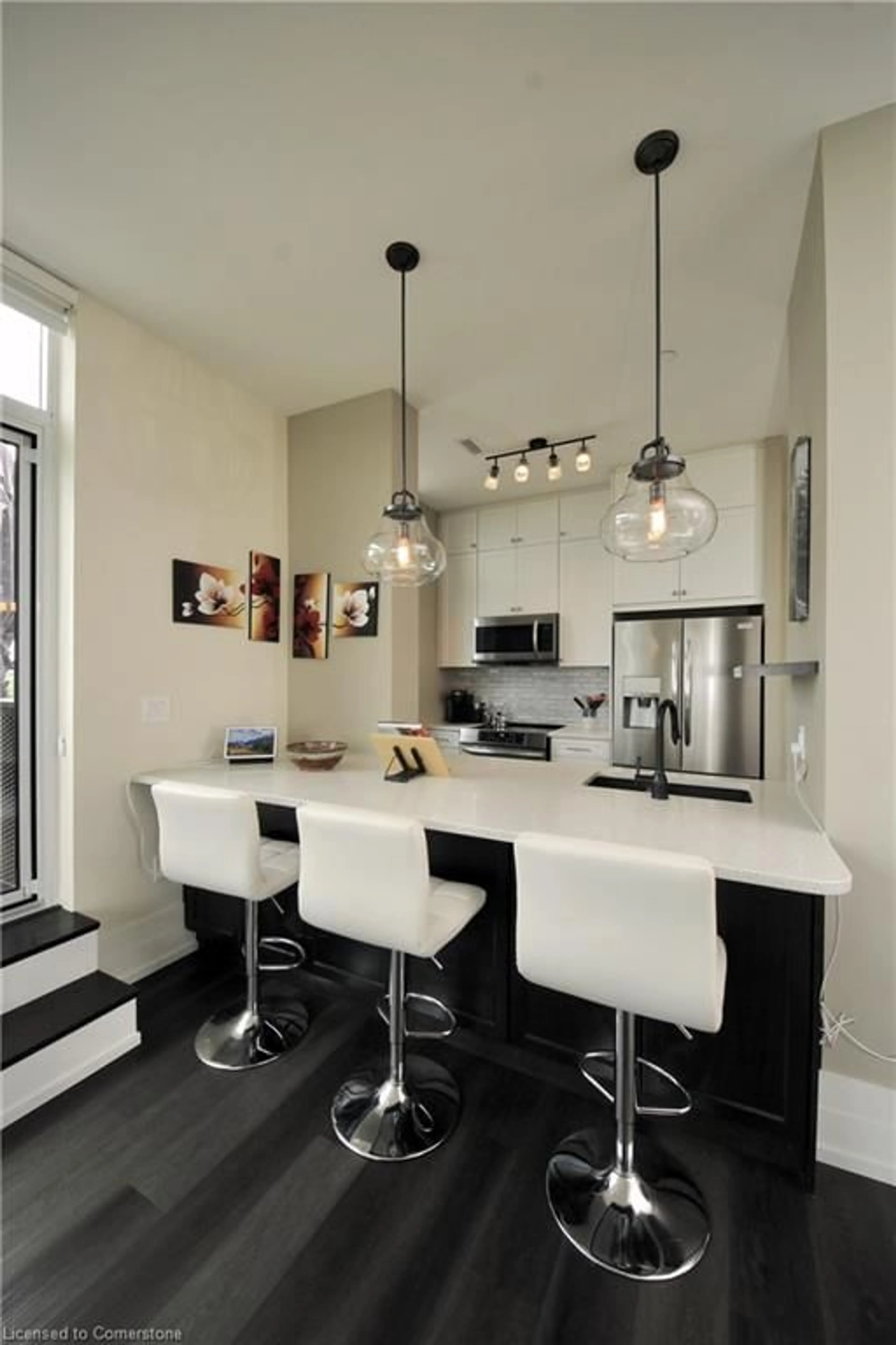 Contemporary kitchen, unknown for 150 Water St #PH#2, Cambridge Ontario N1R 0B5