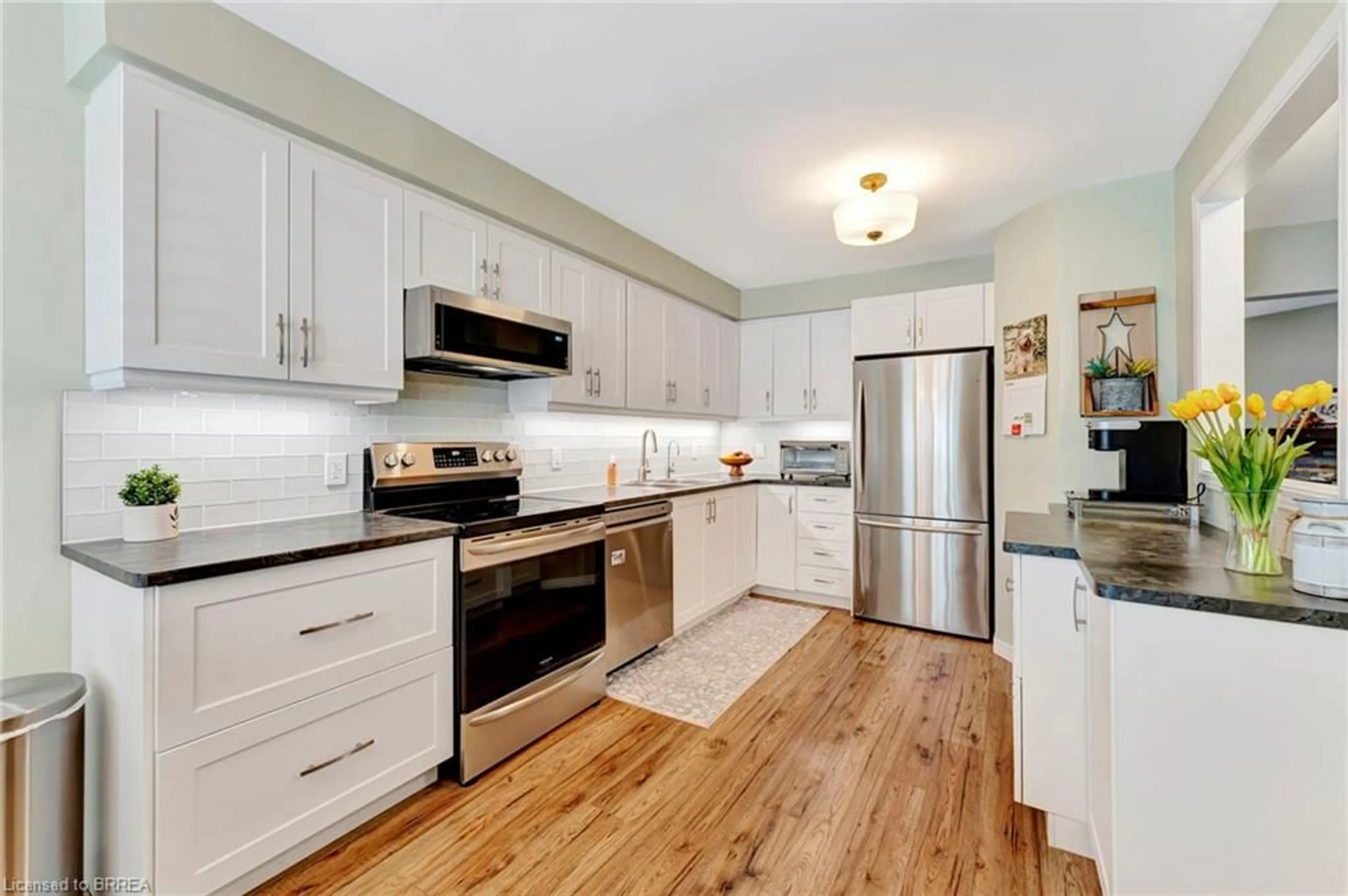 Open concept kitchen, unknown for 153 Brantwood Park Rd #D, Brantford Ontario N3P 1X9