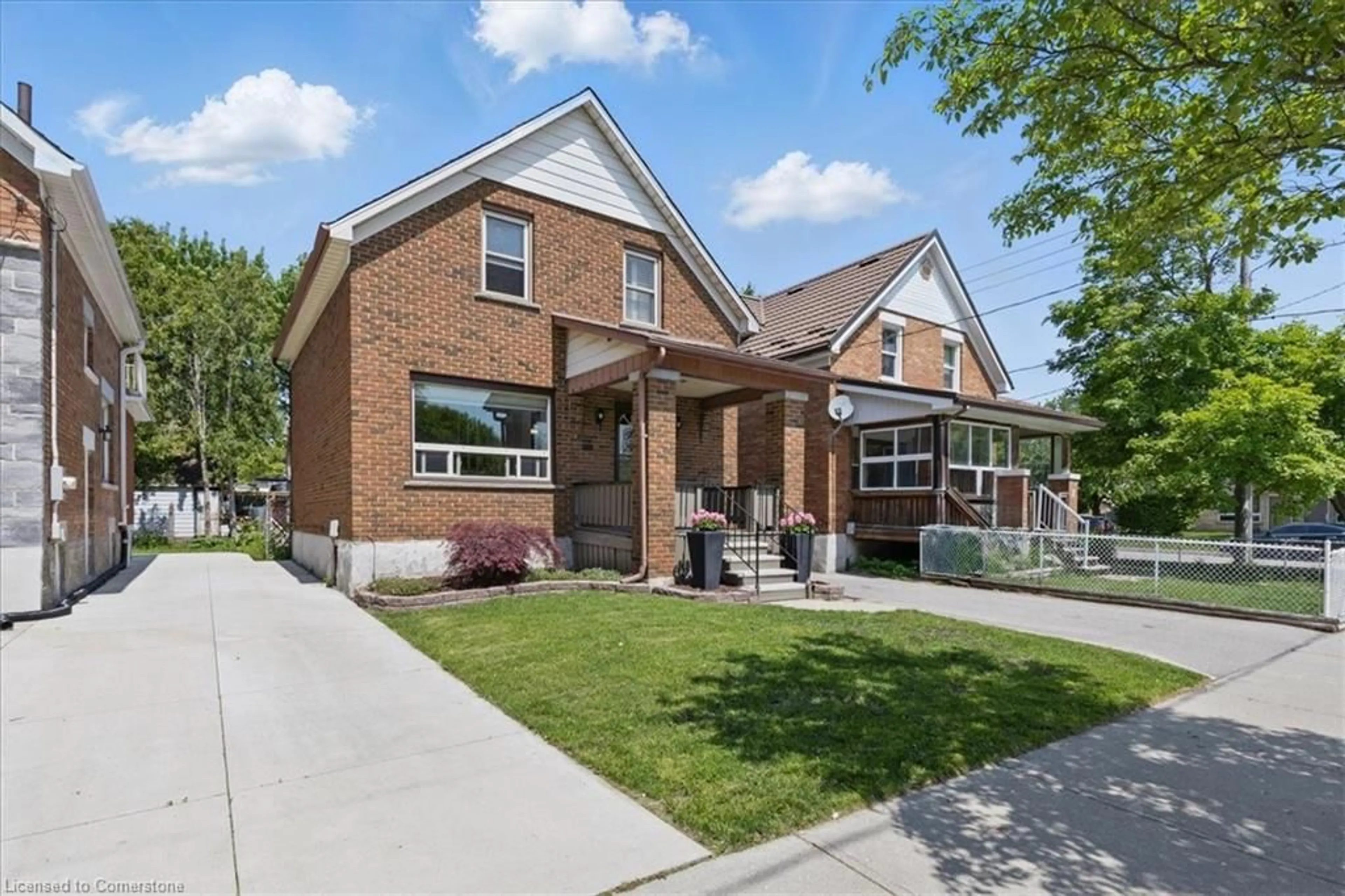Home with brick exterior material, street for 6 Herlan Ave, Kitchener Ontario N2G 4K3