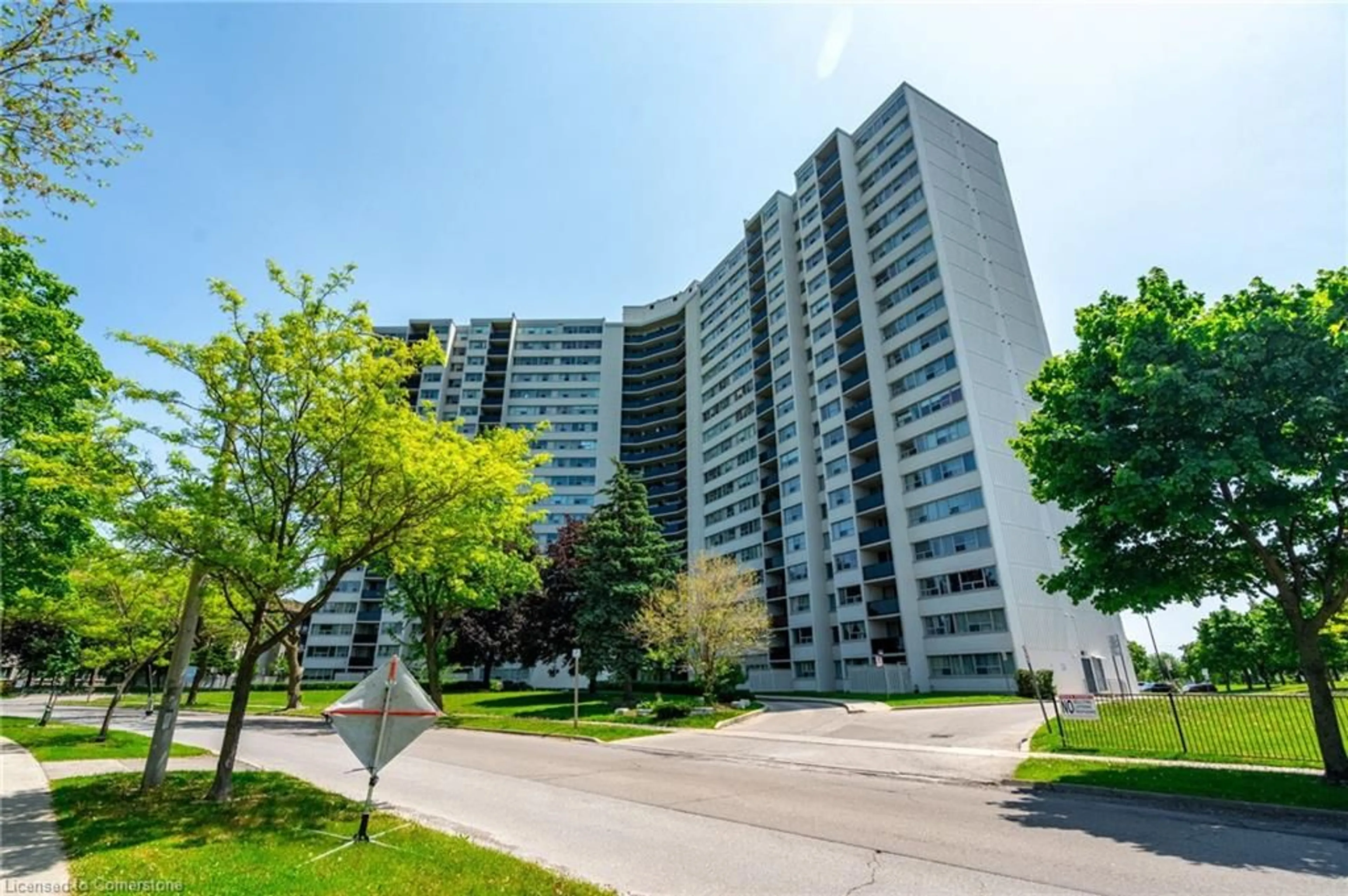 Unknown for 530 Lolita Garden #1211, Mississauga Ontario L5A 3T2