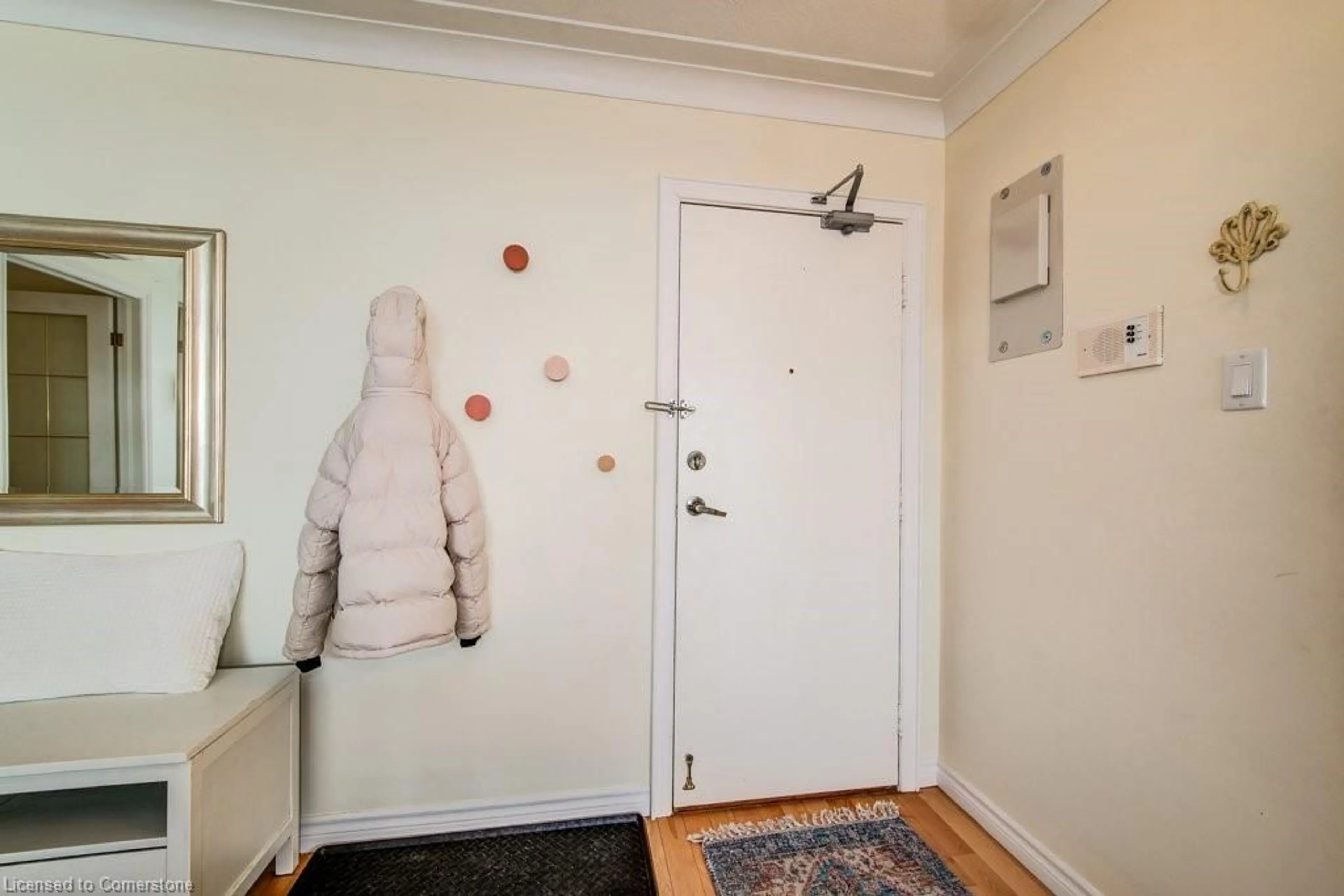 Indoor entryway for 65 Westmount Rd #910, Waterloo Ontario N2L 5G6