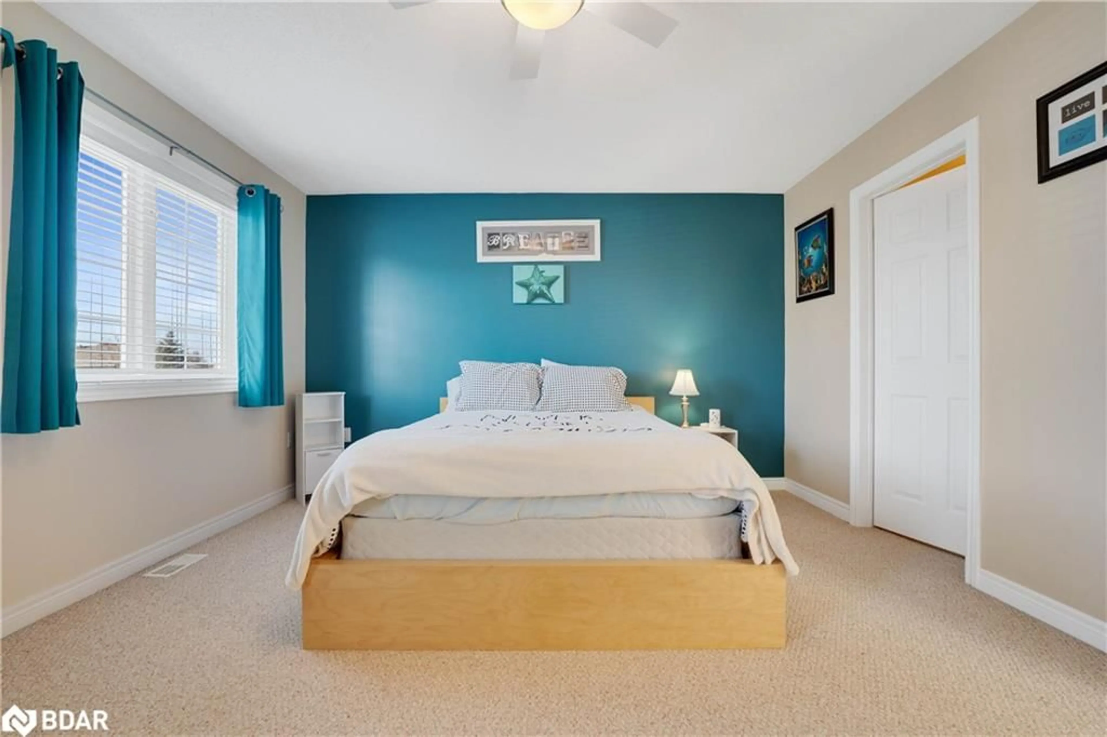 Bedroom with bed, unknown for 430 Mapleview Dr #34, Barrie Ontario L4N 0R9