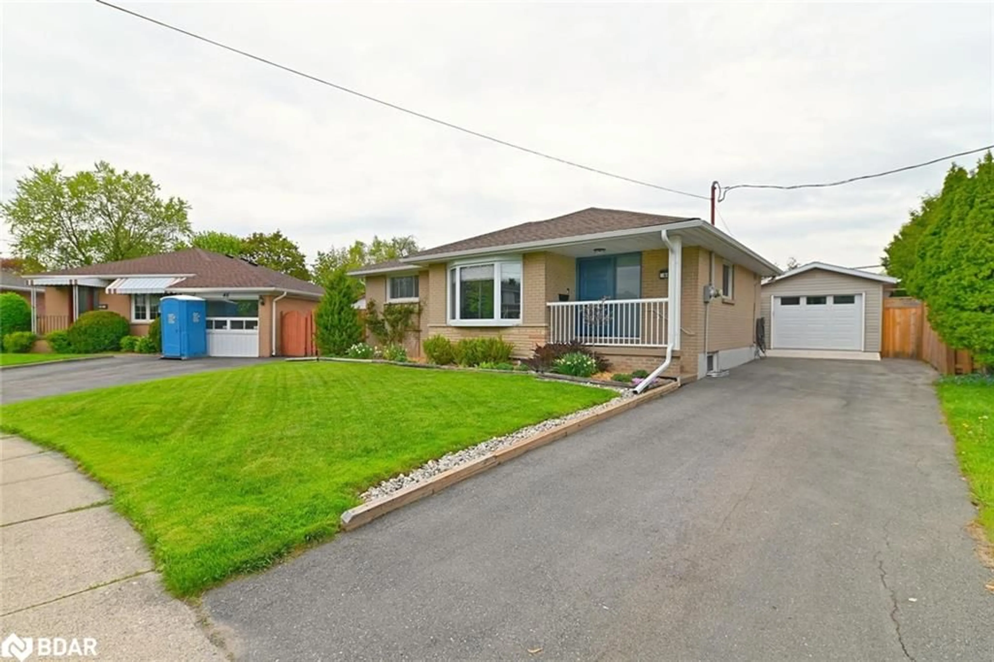 Unknown for 44 Moultrey Cres, Georgetown Ontario L7G 4N5