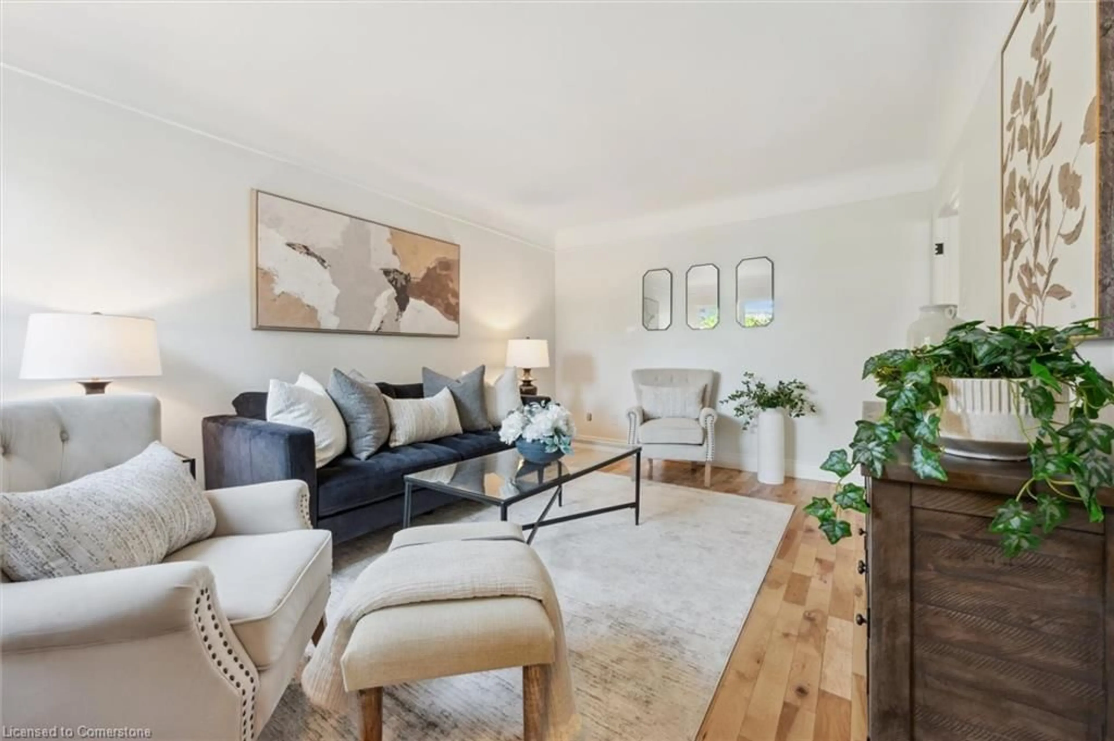 Living room with furniture, unknown for 14 Edwin St, Kitchener Ontario N2H 4N8