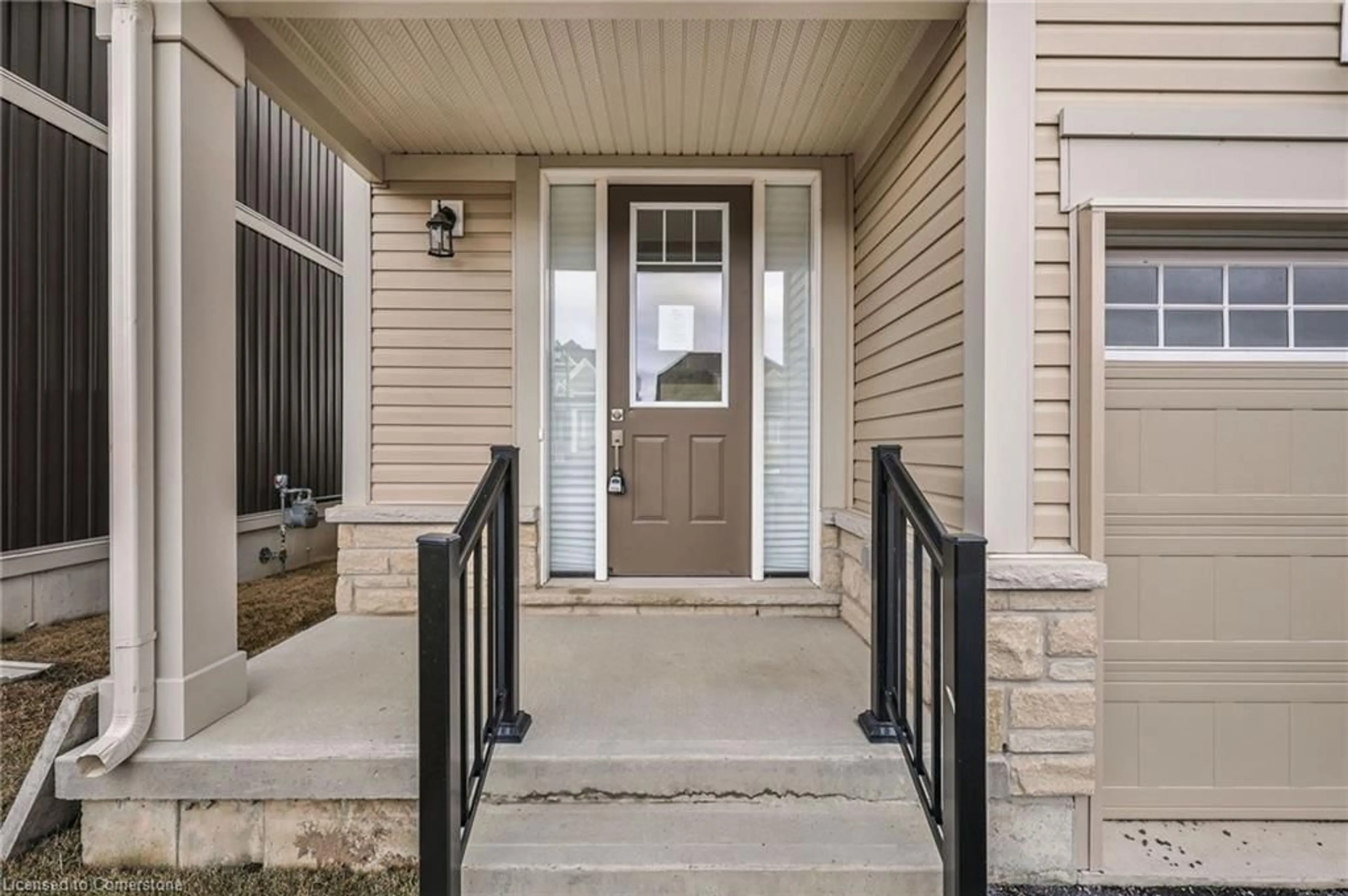 Indoor entryway for 12 Oakmont Dr, Loyalist Township Ontario K0H 1G0