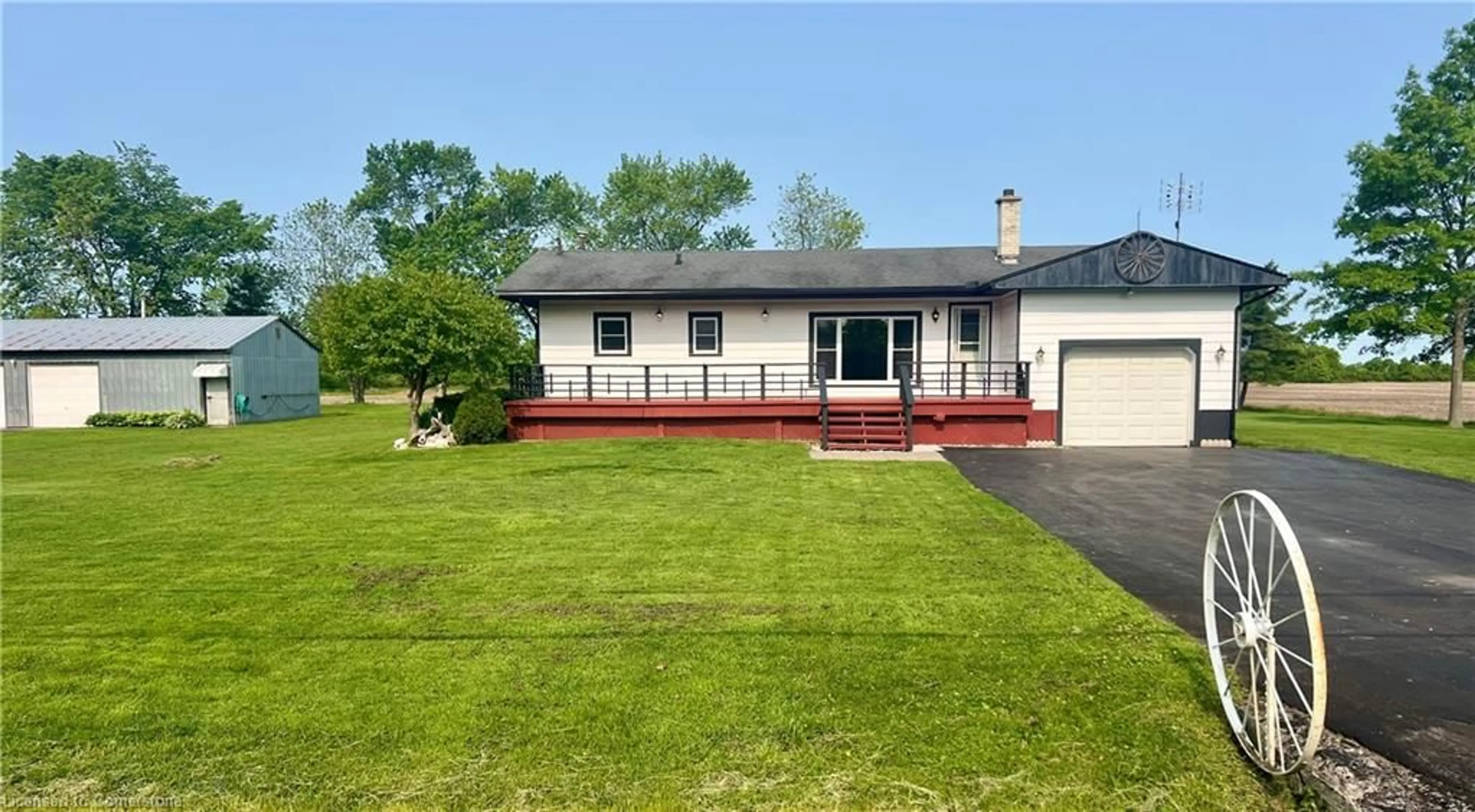 A pic from outside/outdoor area/front of a property/back of a property/a pic from drone, street for 11447 Sodom Rd, Niagara Falls Ontario L2E 6S6