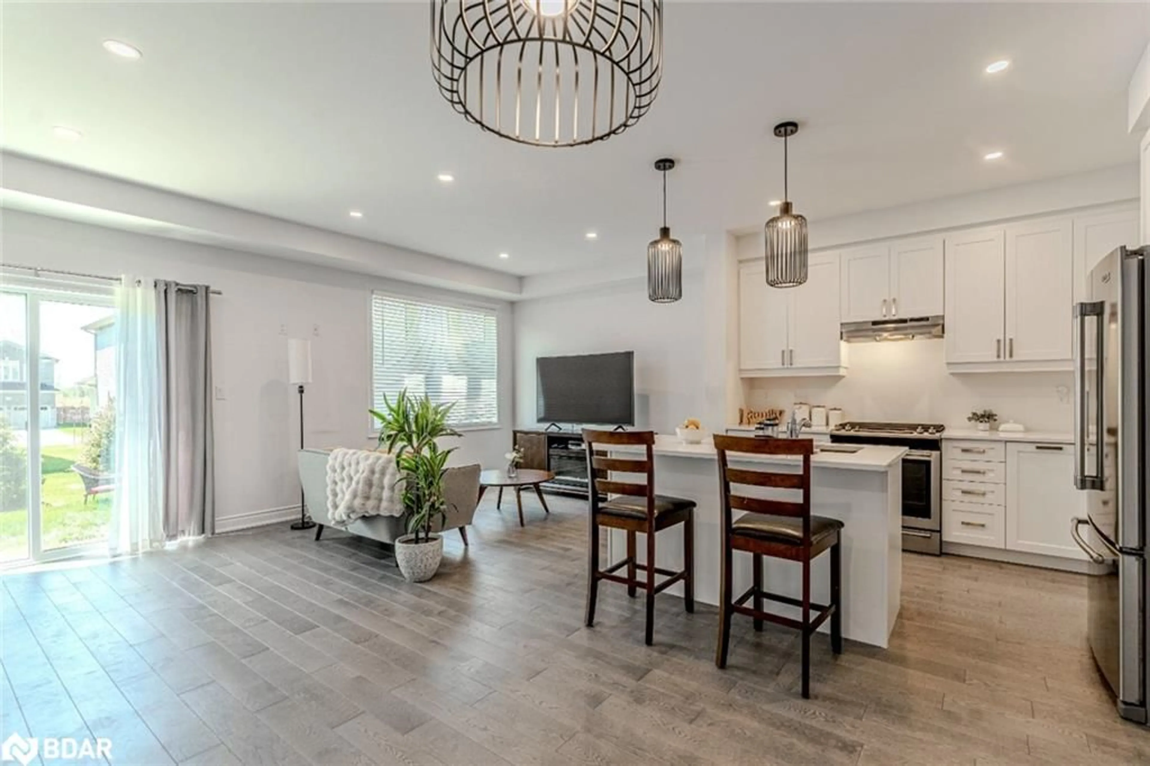 Open concept kitchen, unknown for 20 Lisa Street, Wasaga Beach Ontario L9Z 0K8