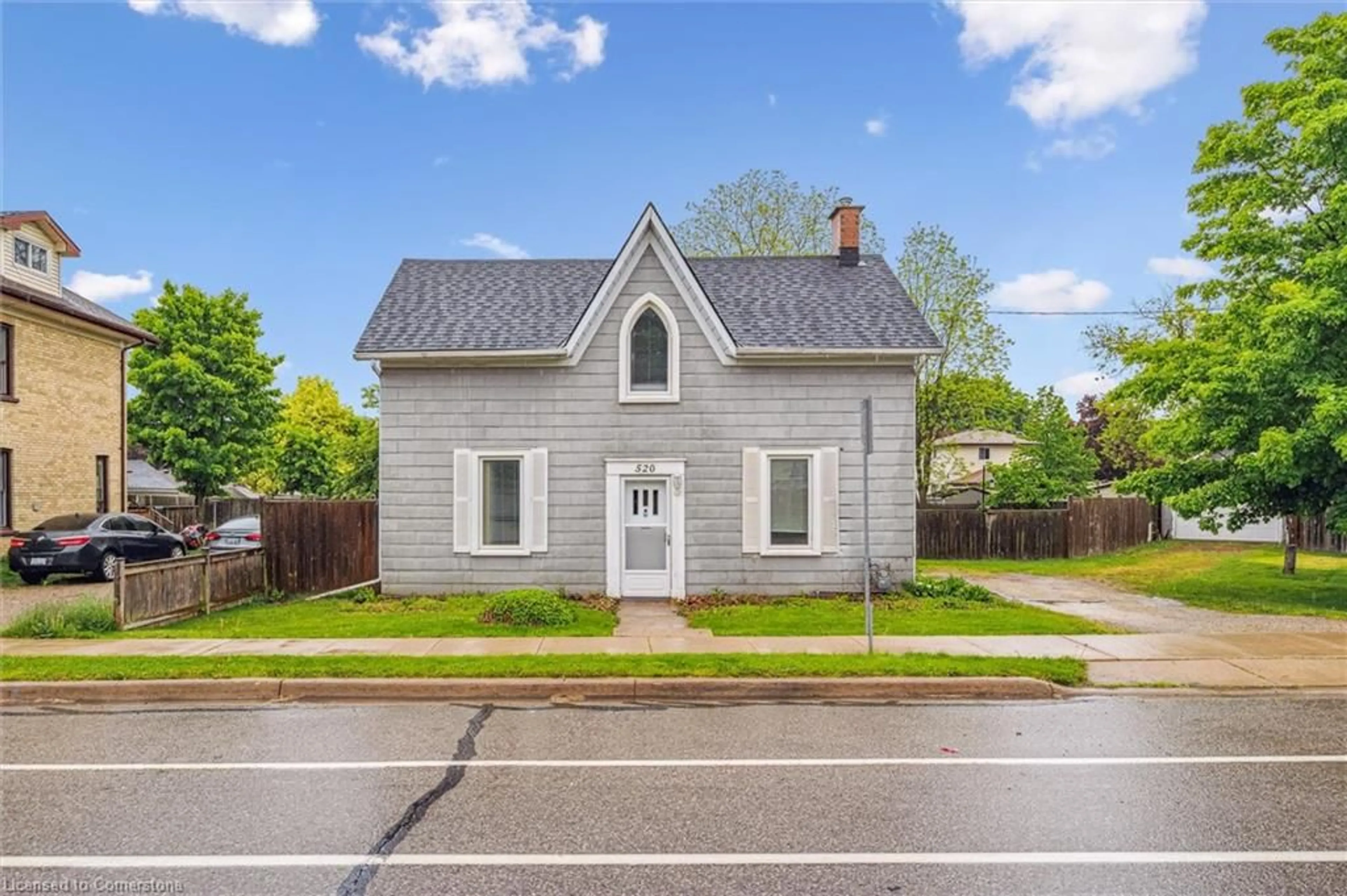 Home with vinyl exterior material, street for 520 Laurel St, Cambridge Ontario N3H 3Z2