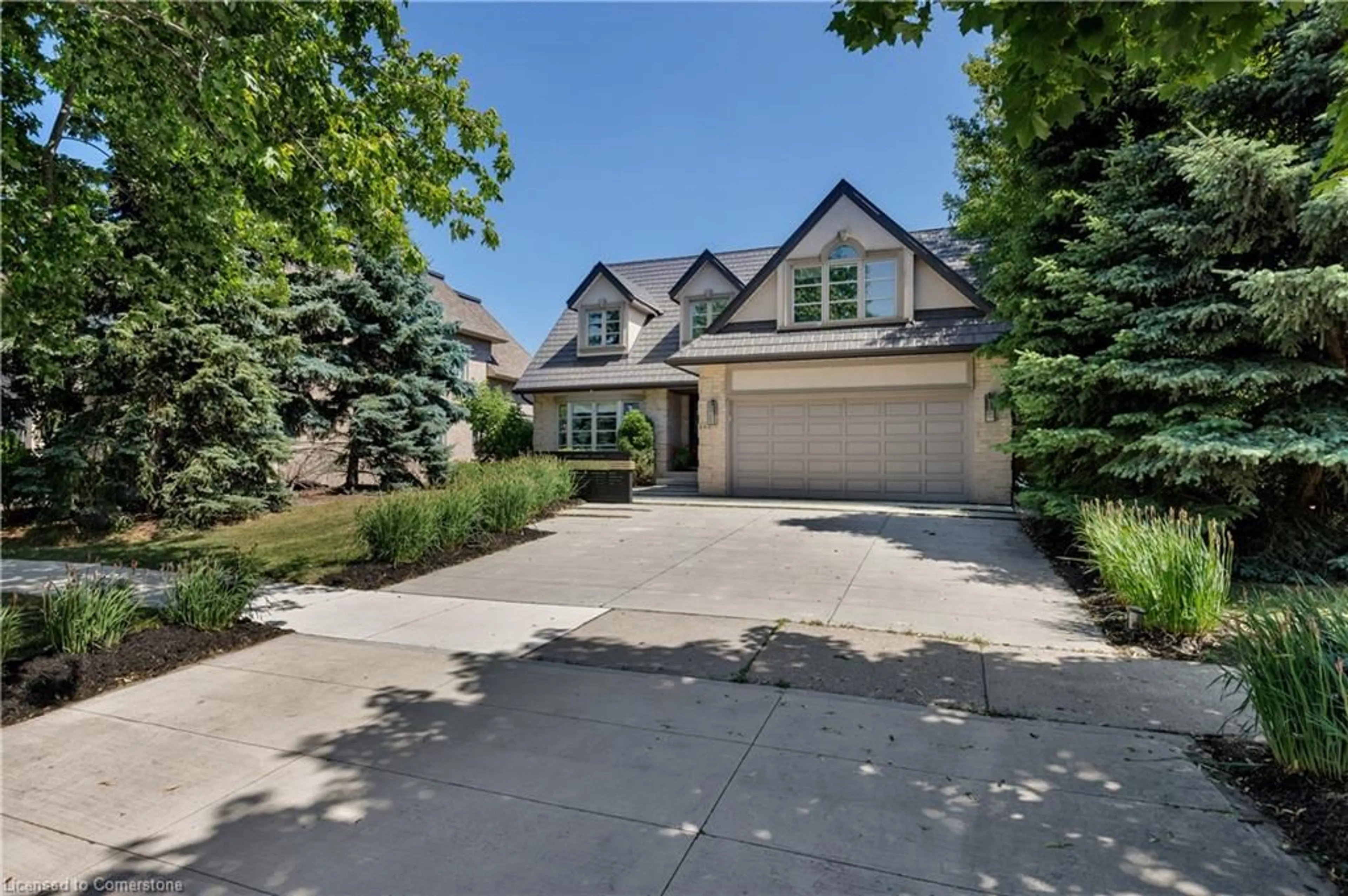 Home with brick exterior material, street for 262 Mary St, Oakville Ontario L6K 3V4