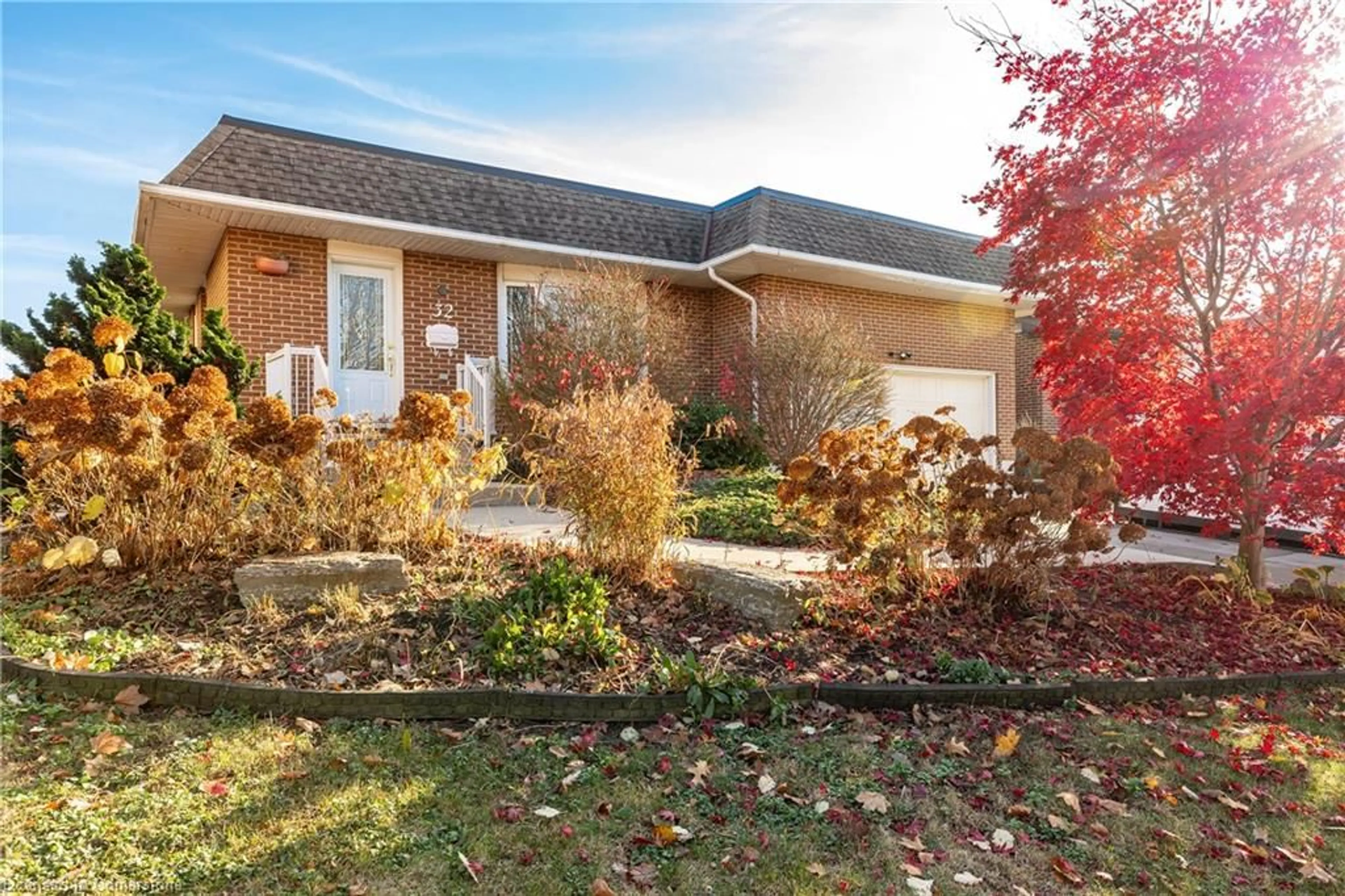 Home with brick exterior material, street for 32 Audubon St, Stoney Creek Ontario L8J 1J7