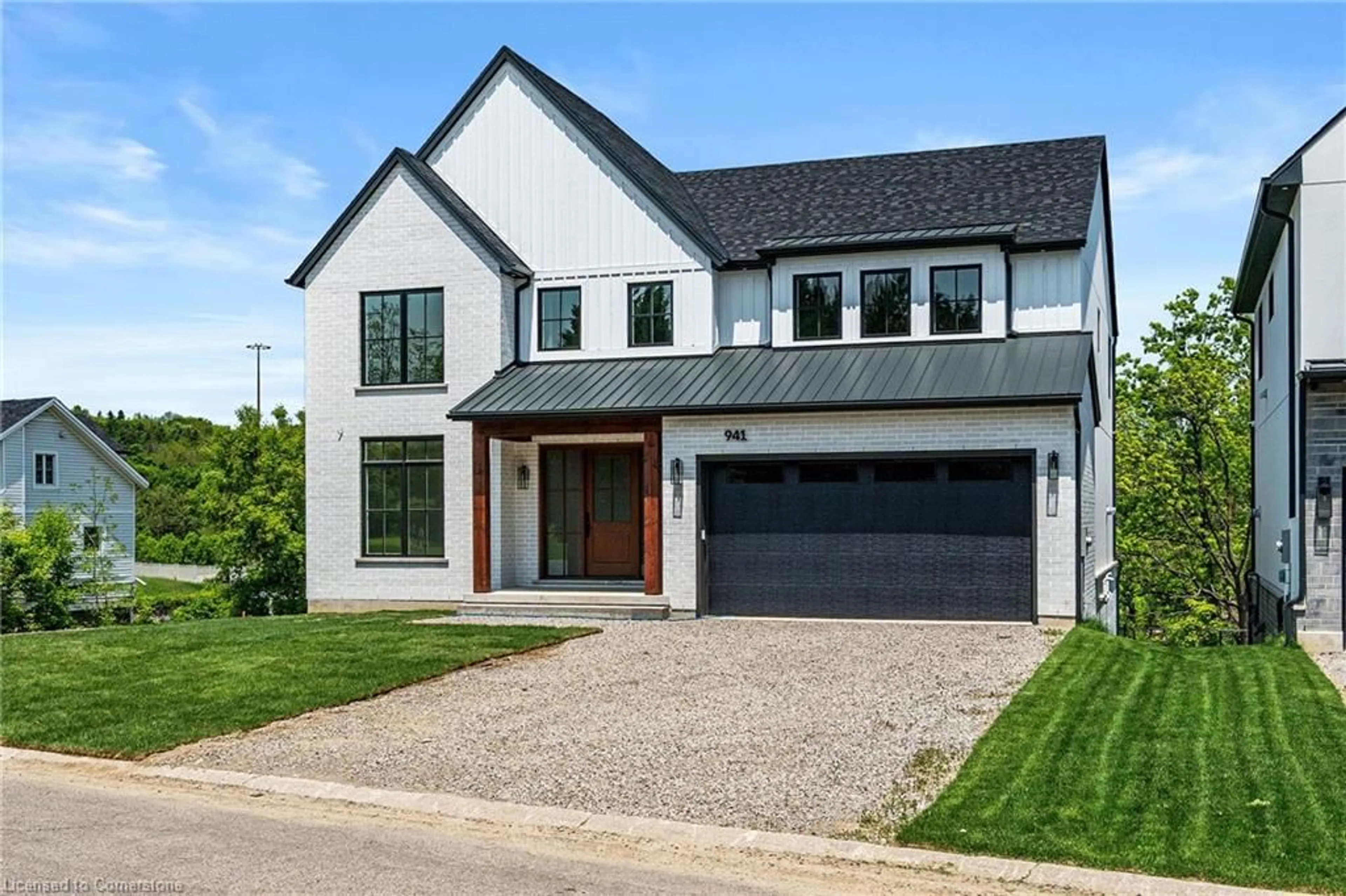 Home with brick exterior material, street for 941 Old Mohawk Rd, Ancaster Ontario L9G 3K9