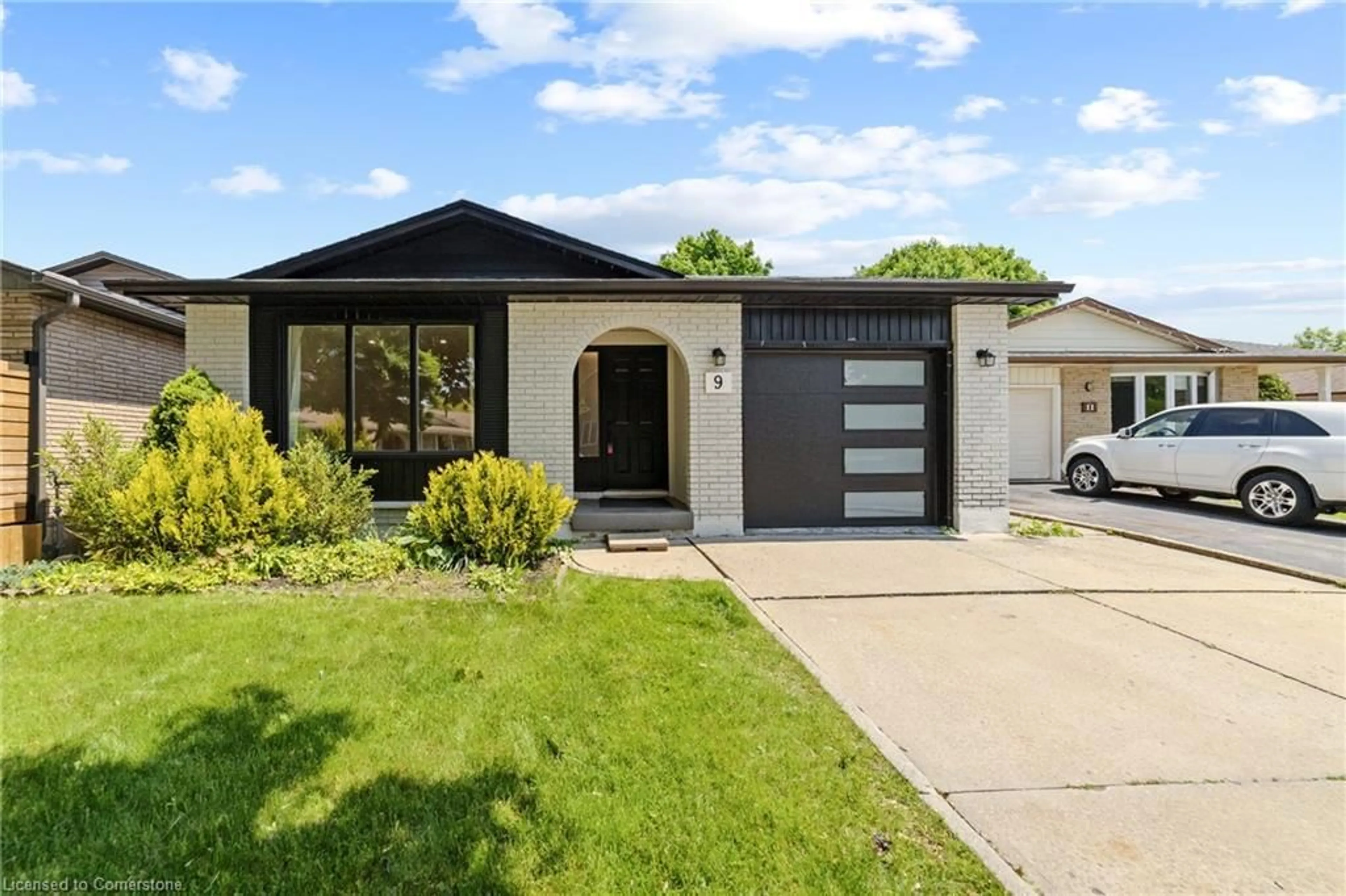 Home with vinyl exterior material, street for 9 Piper Pl, Hamilton Ontario L9C 6X5