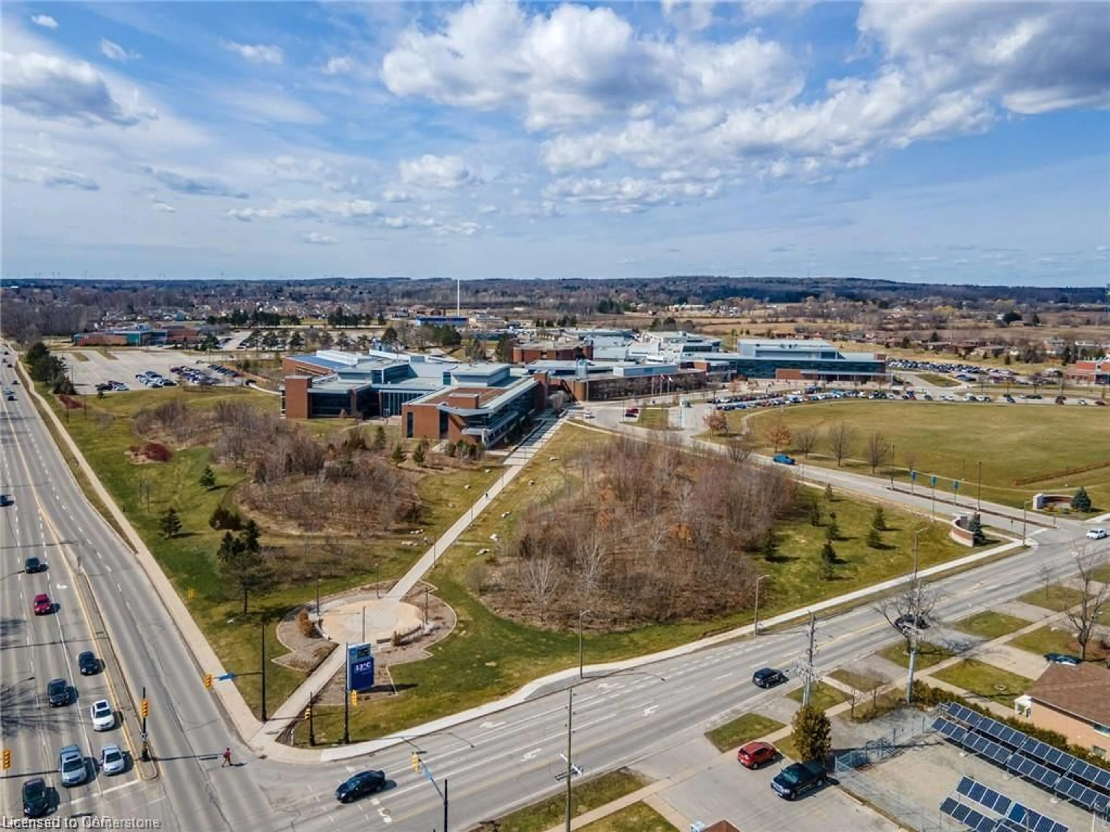 A pic from outside/outdoor area/front of a property/back of a property/a pic from drone, unknown for 88 Gram Ave, Welland Ontario L3C 1H6