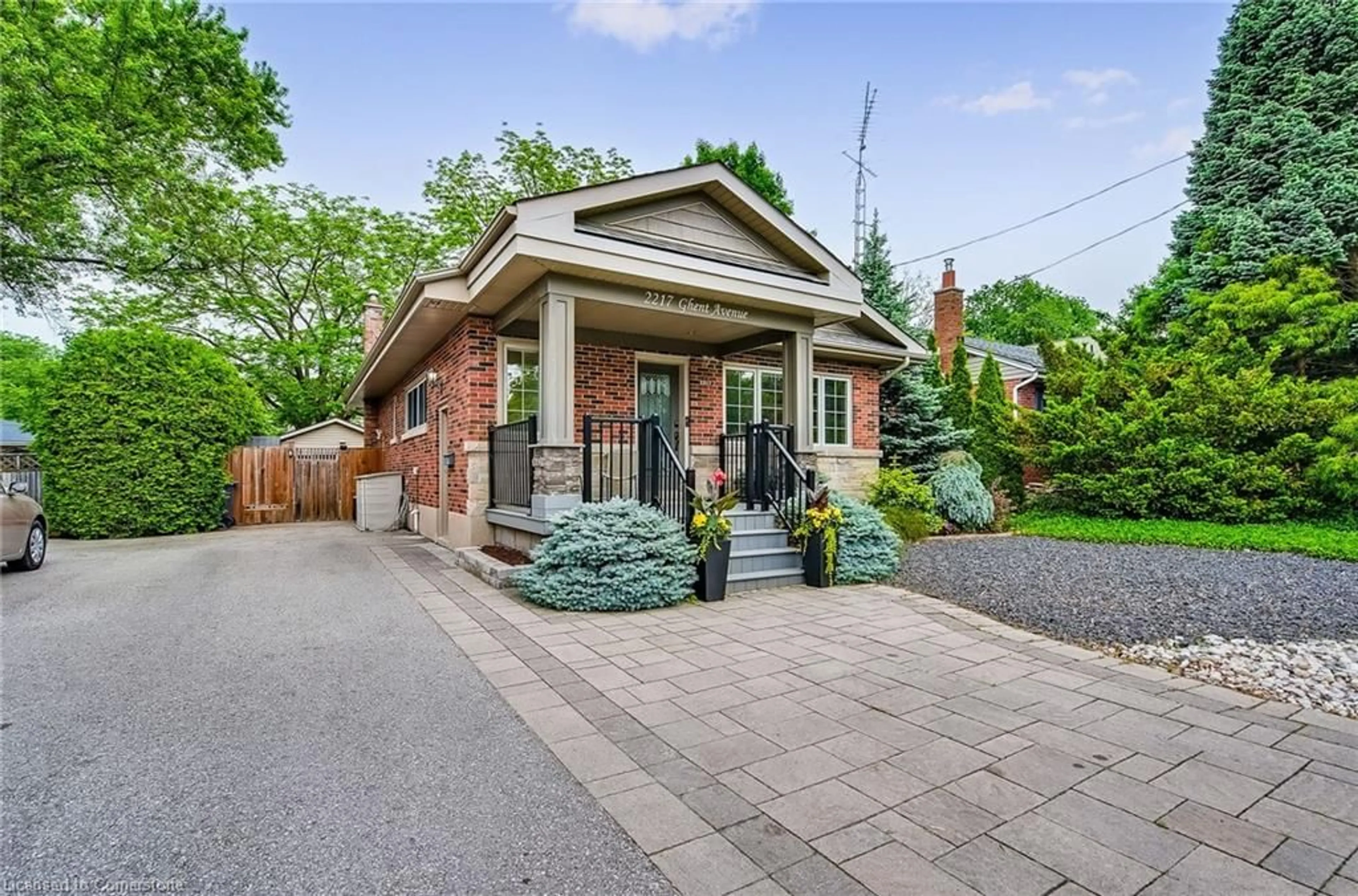 Home with brick exterior material, street for 2217 Ghent Ave, Burlington Ontario L7R 1Y6