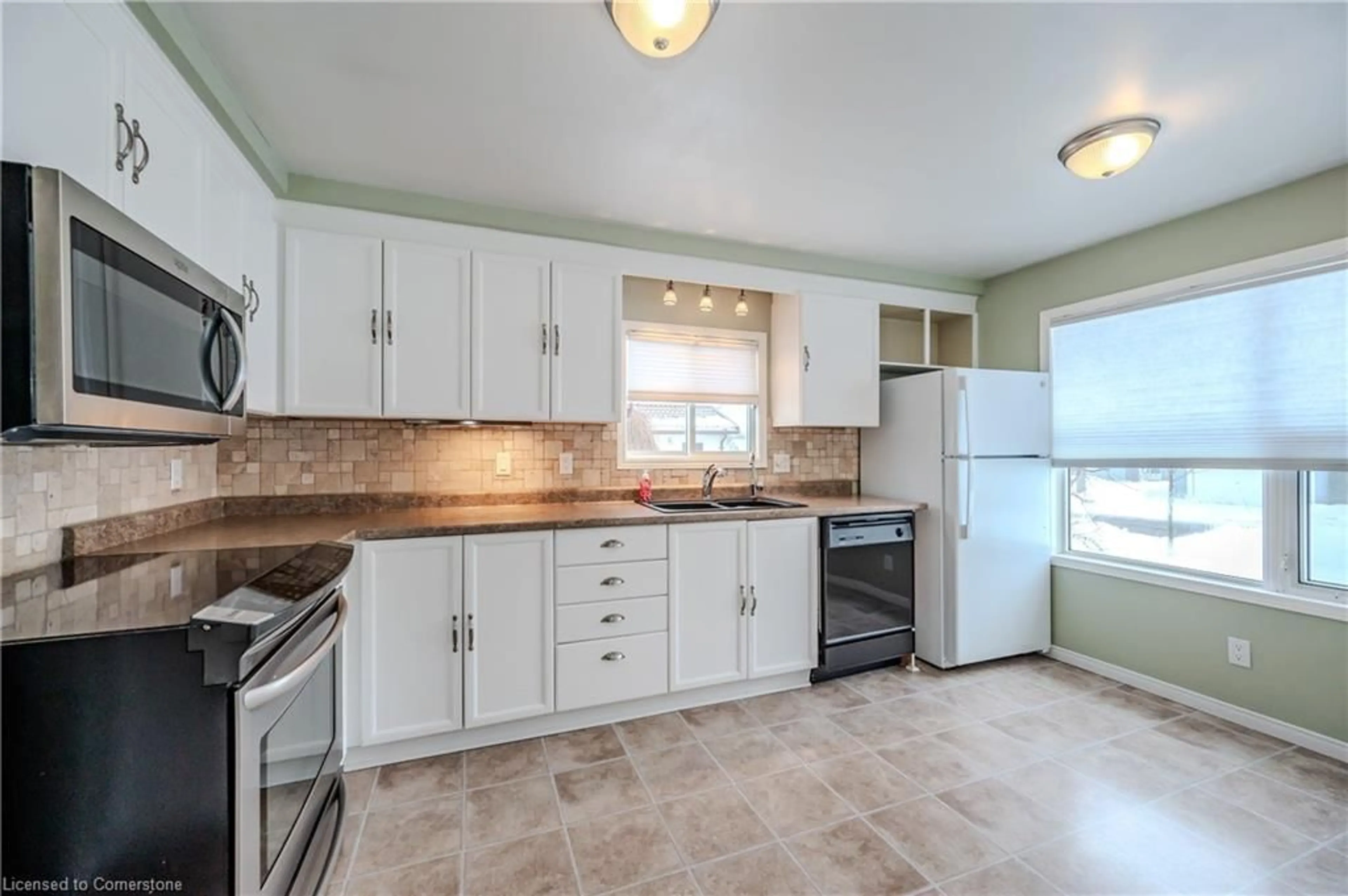 Standard kitchen, ceramic/tile floor for 3 Rolling Brook Lane, New Hamburg Ontario N3A 2G1