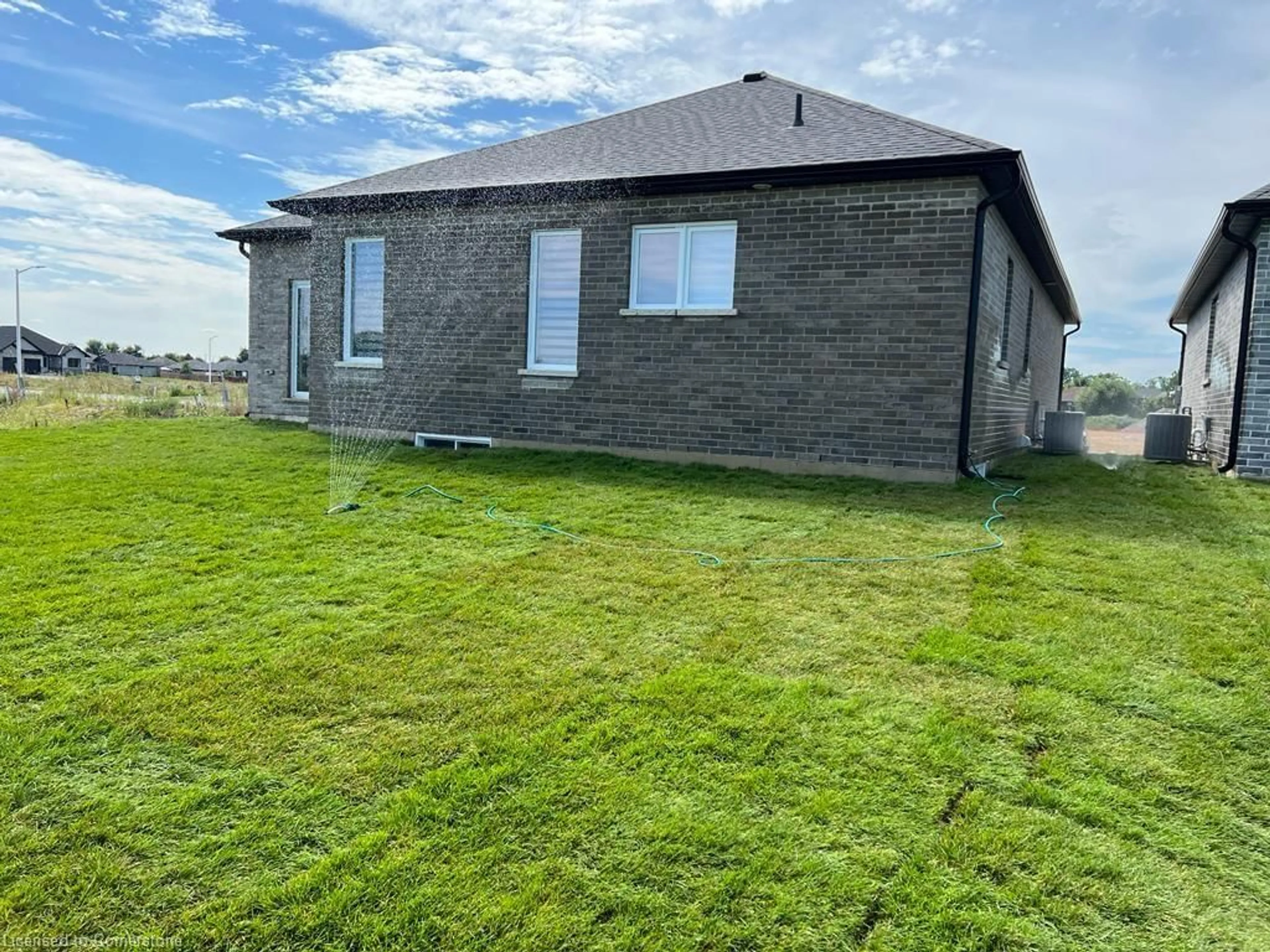 A pic from outside/outdoor area/front of a property/back of a property/a pic from drone, unknown for 312 Stathis Blvd, Sarnia Ontario N7G 0G7