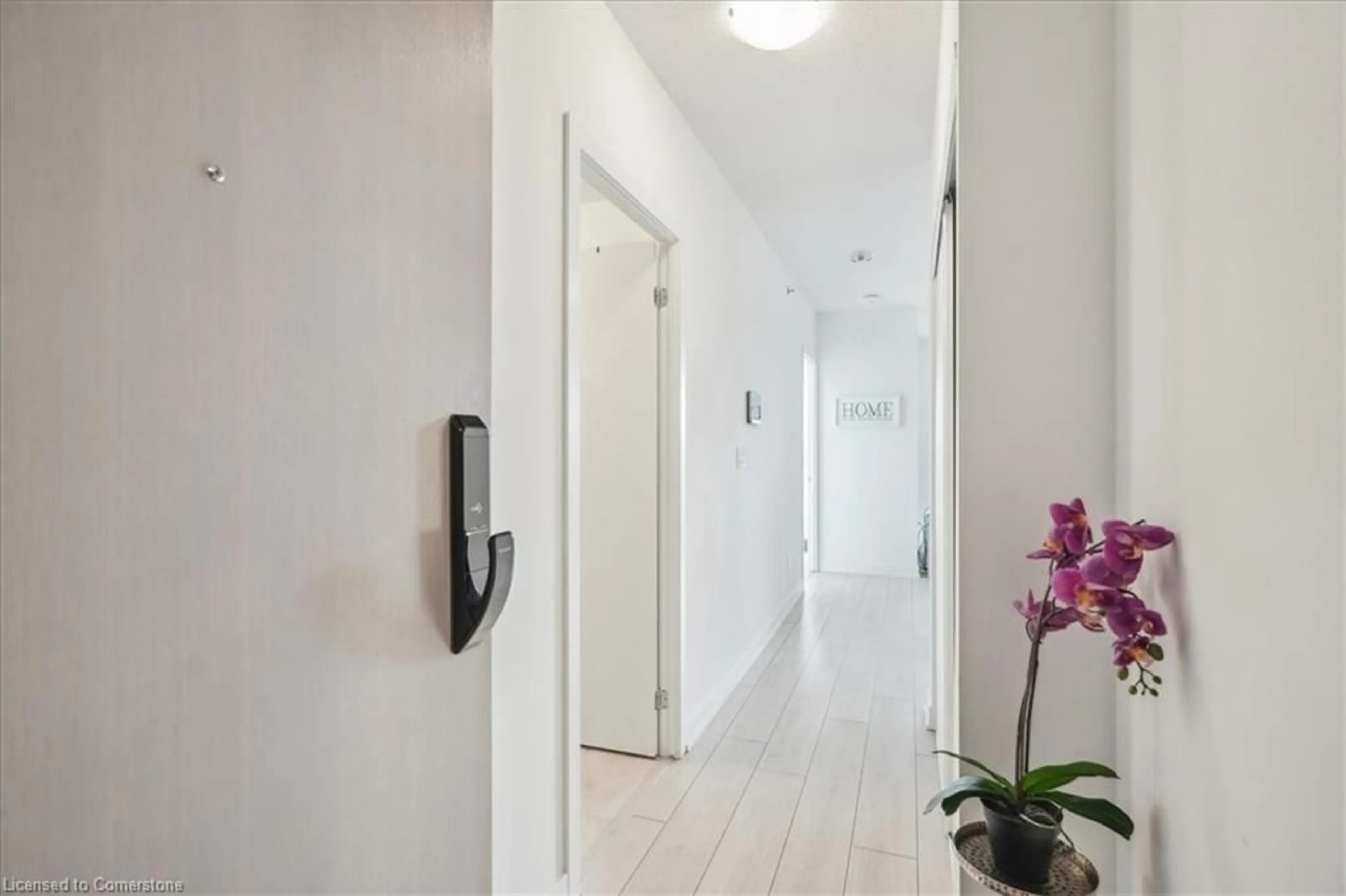 Indoor foyer for 3200 Dakota Common #B817, Burlington Ontario L7M 2A7