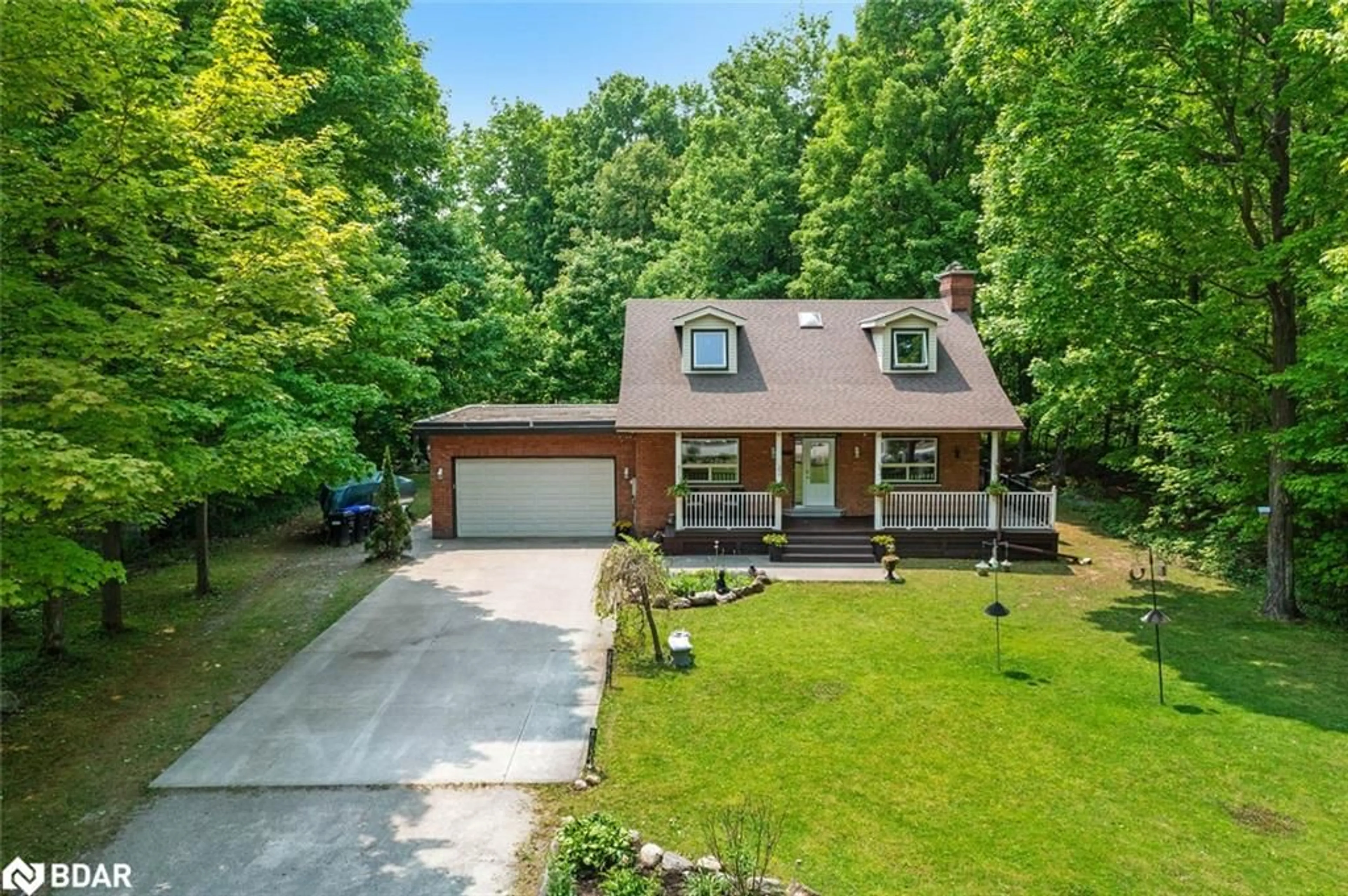A pic from outside/outdoor area/front of a property/back of a property/a pic from drone, street for 57 Macedonia Cir, Tiny Ontario L9M 0H9