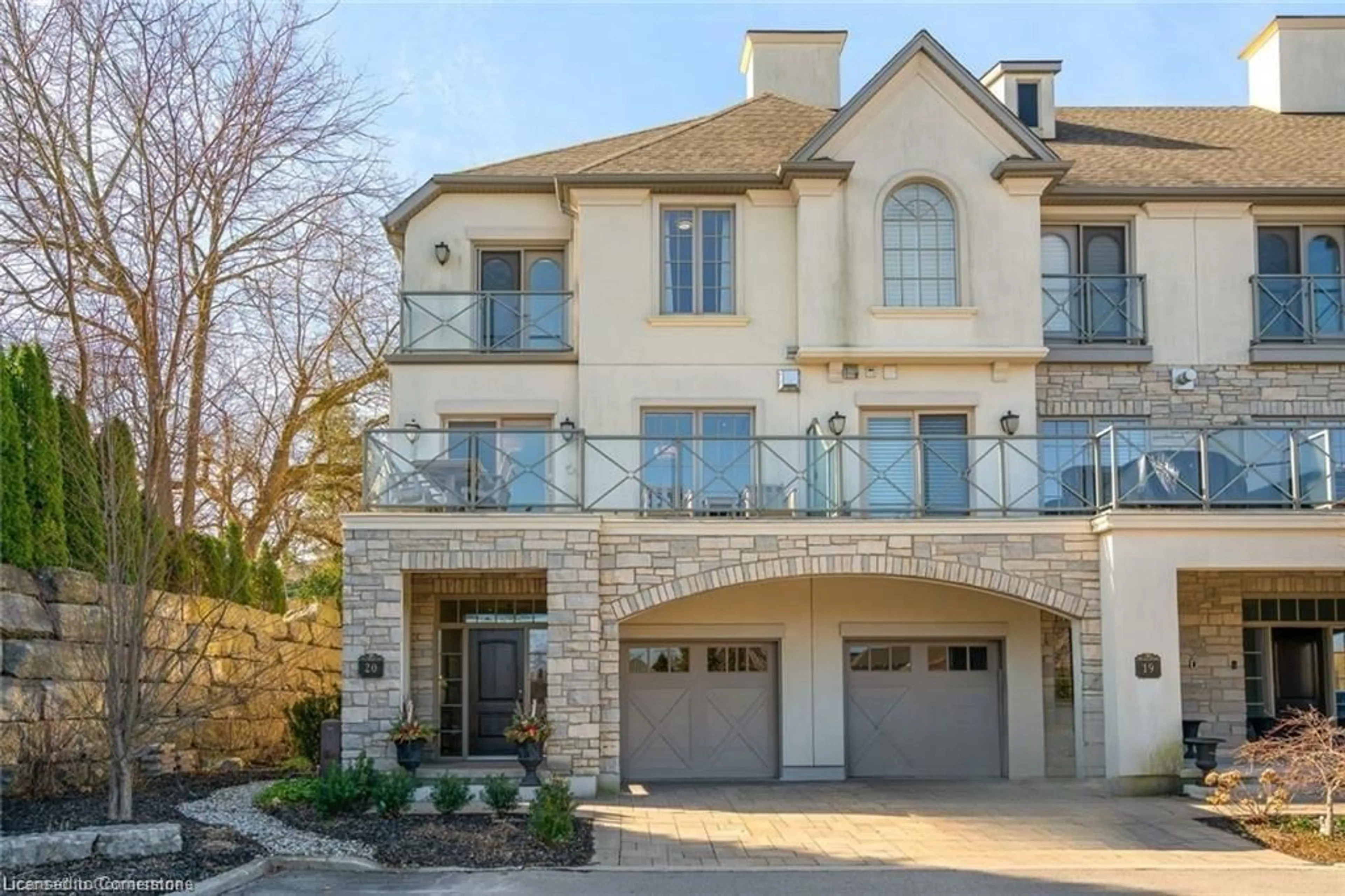 Home with brick exterior material, street for 19 Lake Street #20, Grimsby Ontario L3M 0C3