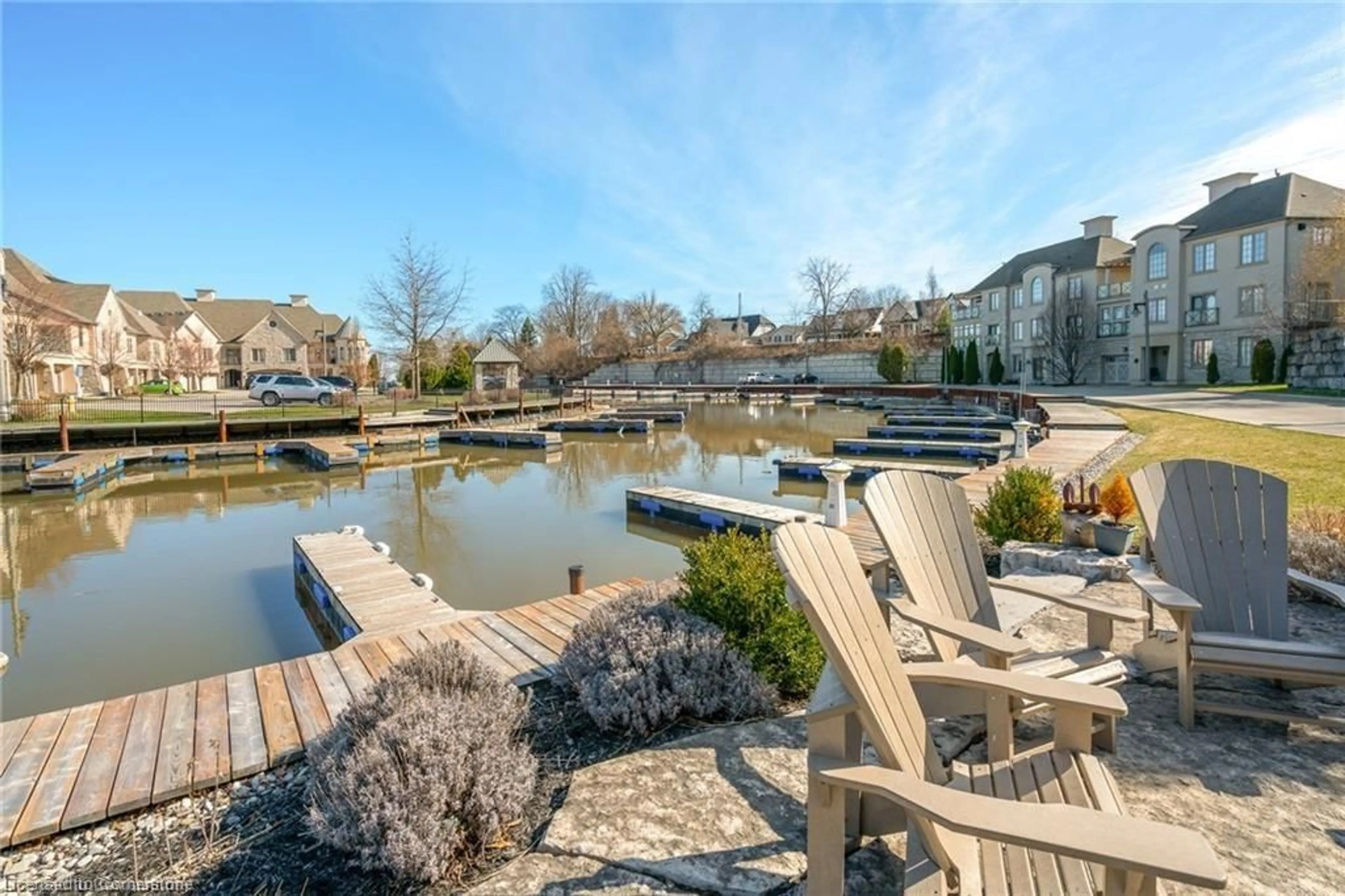 Patio, water/lake/river/ocean view for 19 Lake Street #20, Grimsby Ontario L3M 0C3